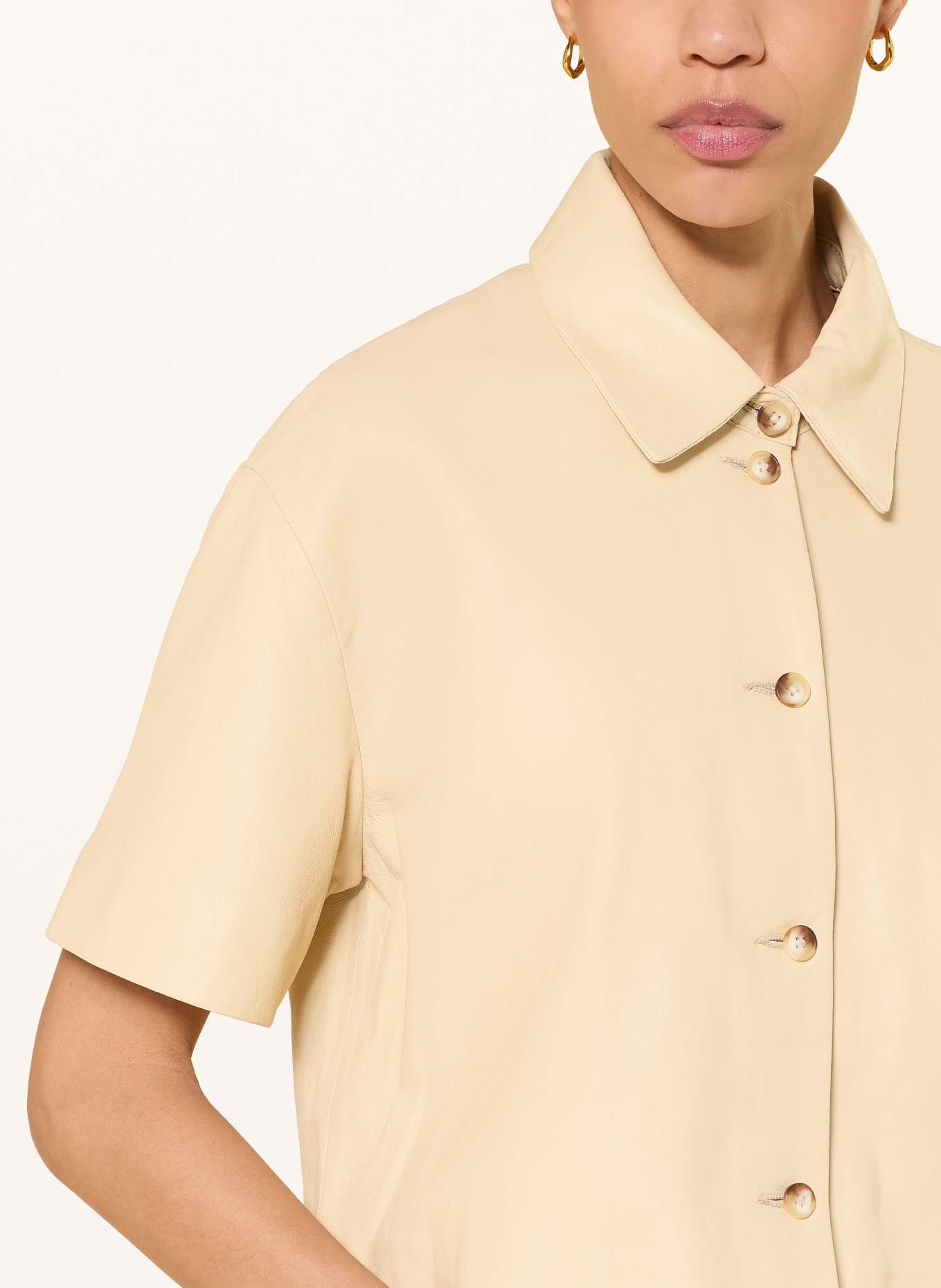 STUDIO AR Veste carrée EVELINE en cuir: CRÈME