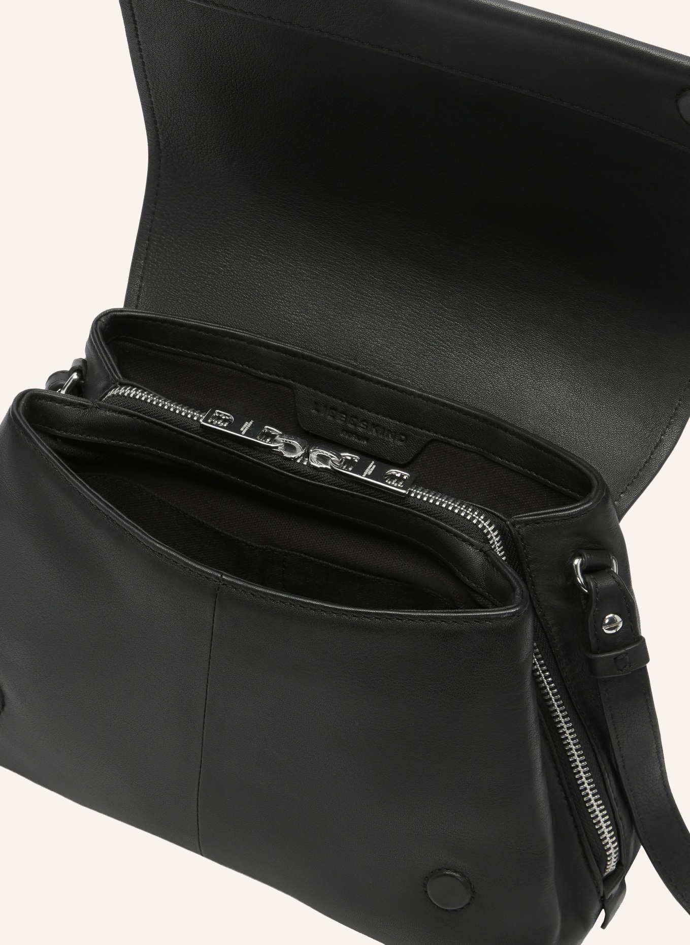 LIEBESKIND HERA MEDIUM shoulder bag: BLACK / SILVER