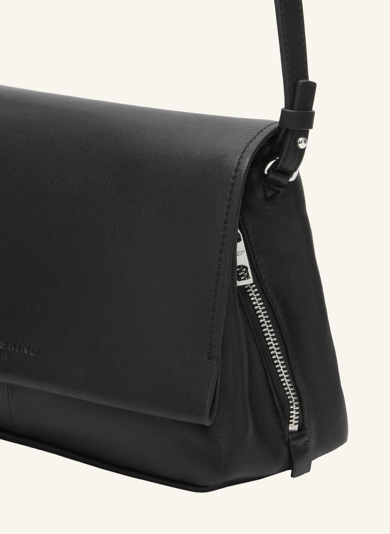 LIEBESKIND HERA MEDIUM shoulder bag: BLACK / SILVER