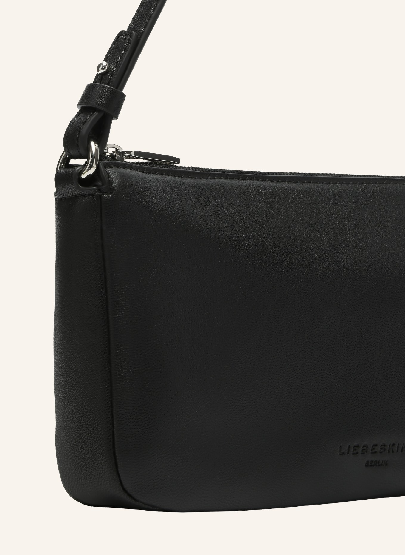 LIEBESKIND Sac à main RYKER SMALL: NOIR / ARGENT