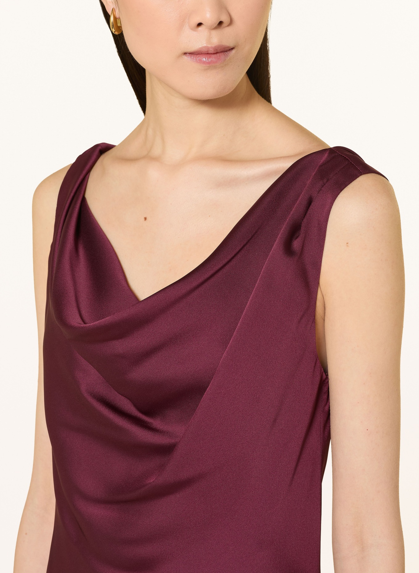 SWING večerní šaty: TMAVĚ ČERVENÁ