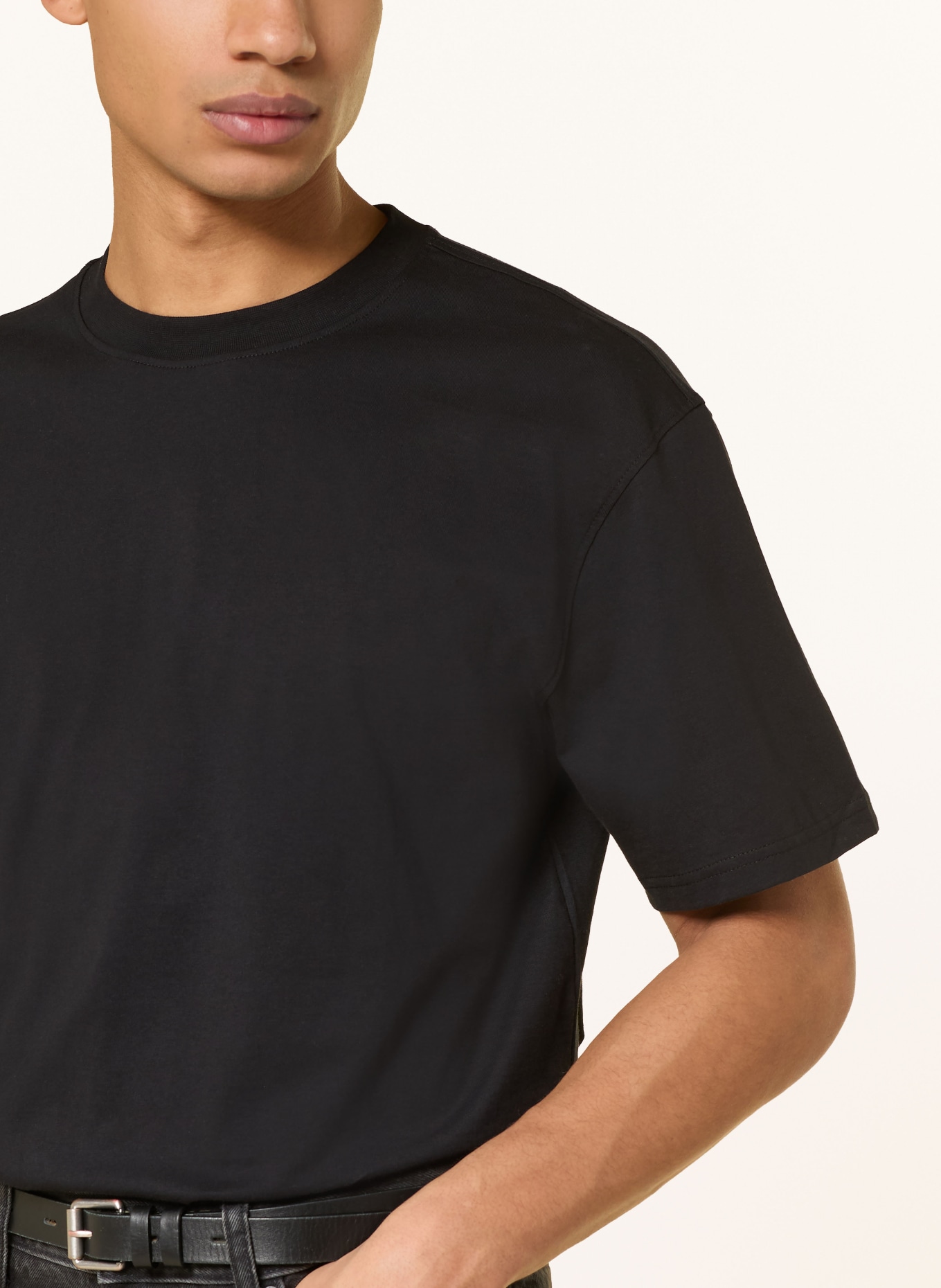 ARMEDANGELS T-shirt MAARKOS: ZWART