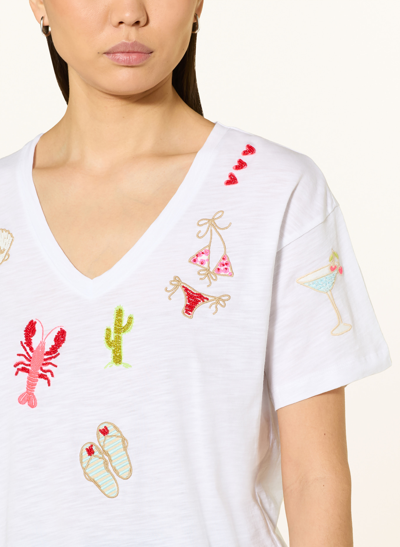 Grace T-Shirt mit Schmuckperlen: WEISS / CAMEL / ROT