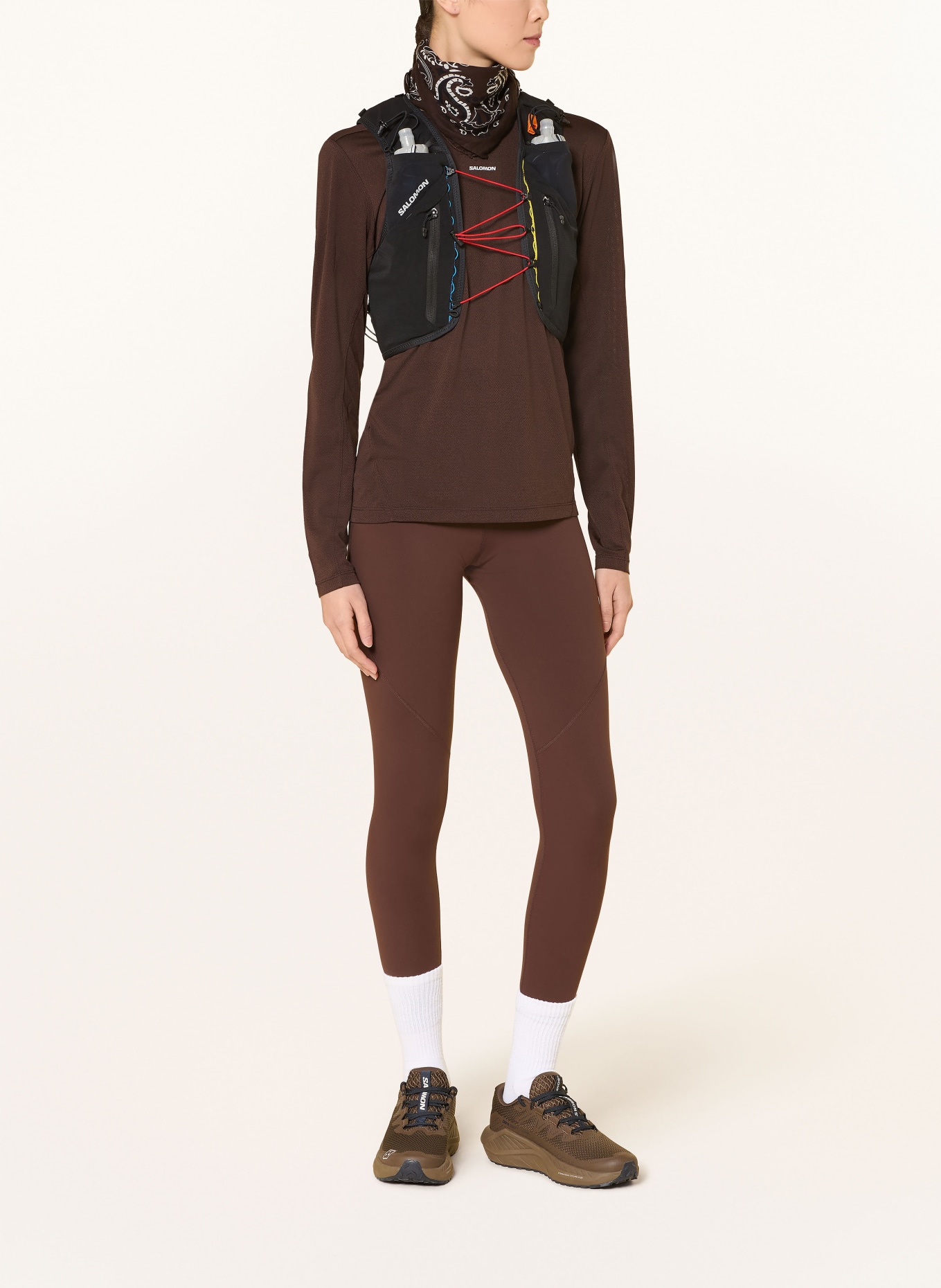 SALOMON Běžecká vesta ADV SKIN 12 RACE FLAG: ČERNÁ / BÍLÁ