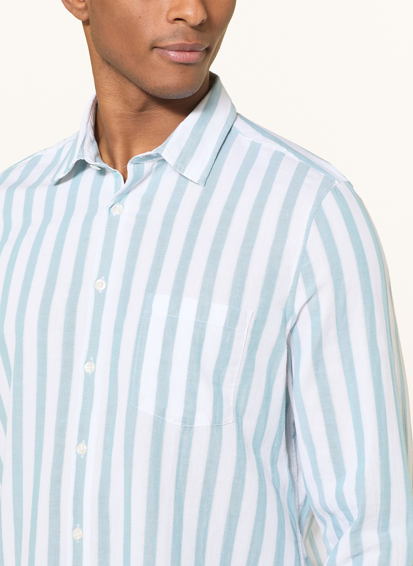 MAERZ MUENCHEN Comfort Fit Shirt: TURQUOISE / WHITE