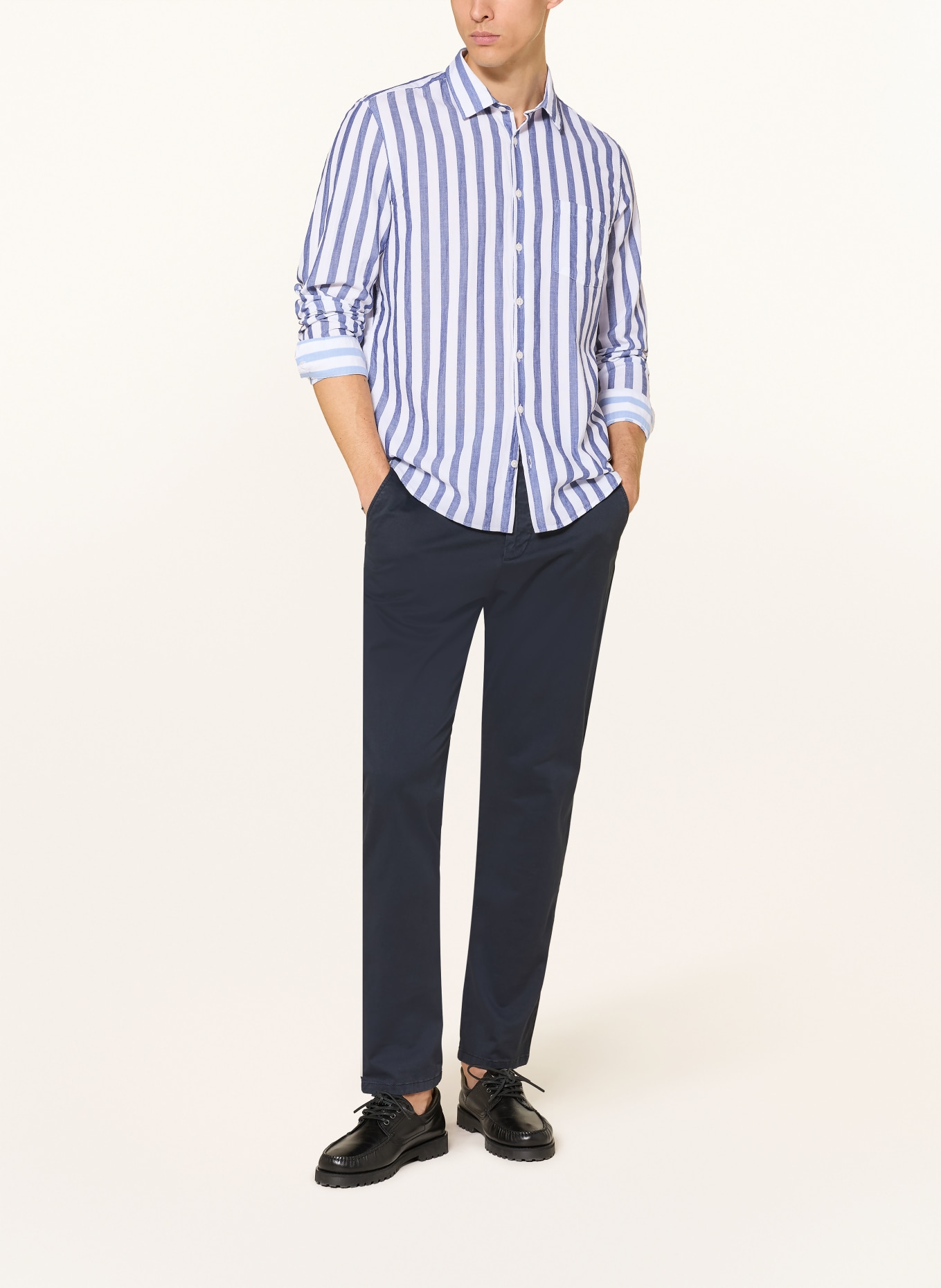 MAERZ MUENCHEN Comfort Fit Shirt: WHITE / DARK BLUE