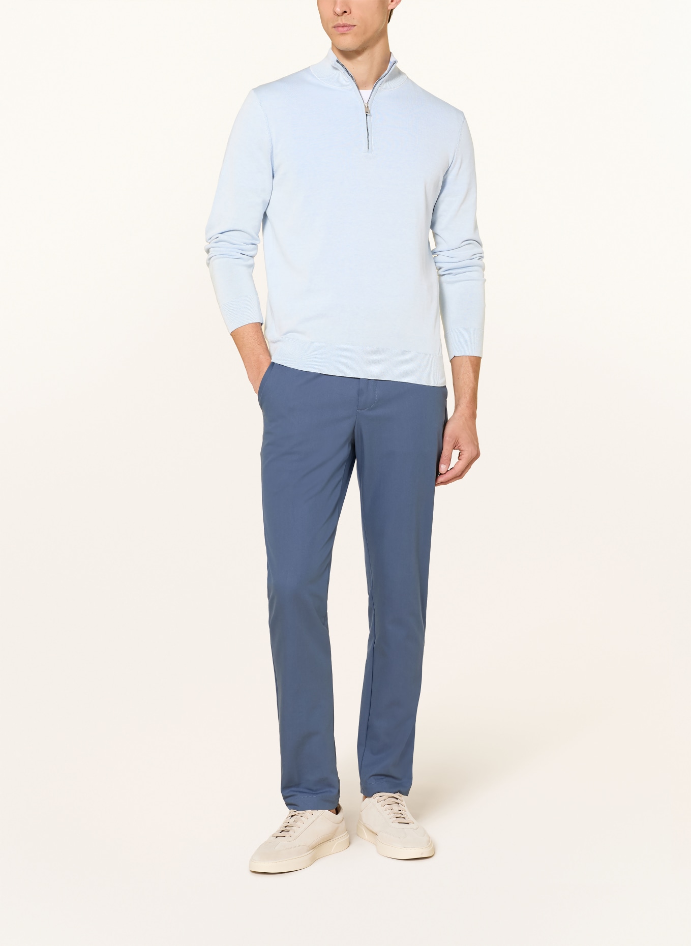 MAERZ MUENCHEN Troyer: TMAVĚ MODRÁ