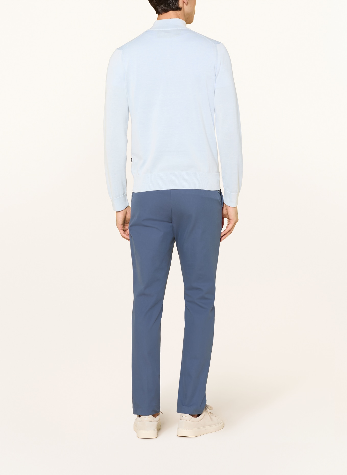 MAERZ MUENCHEN Troyer: TMAVĚ MODRÁ