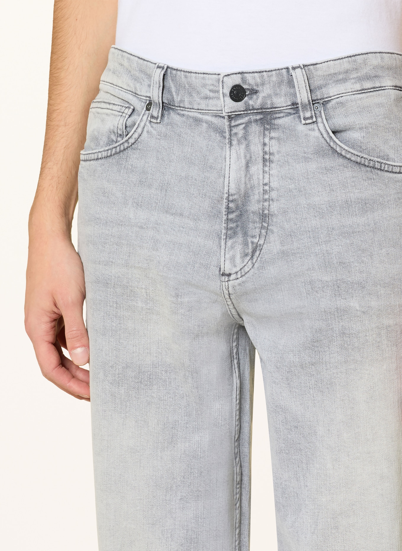 BOSS ARLO Cropped Taper Fit Jeans: 033 MEDIUM GREY