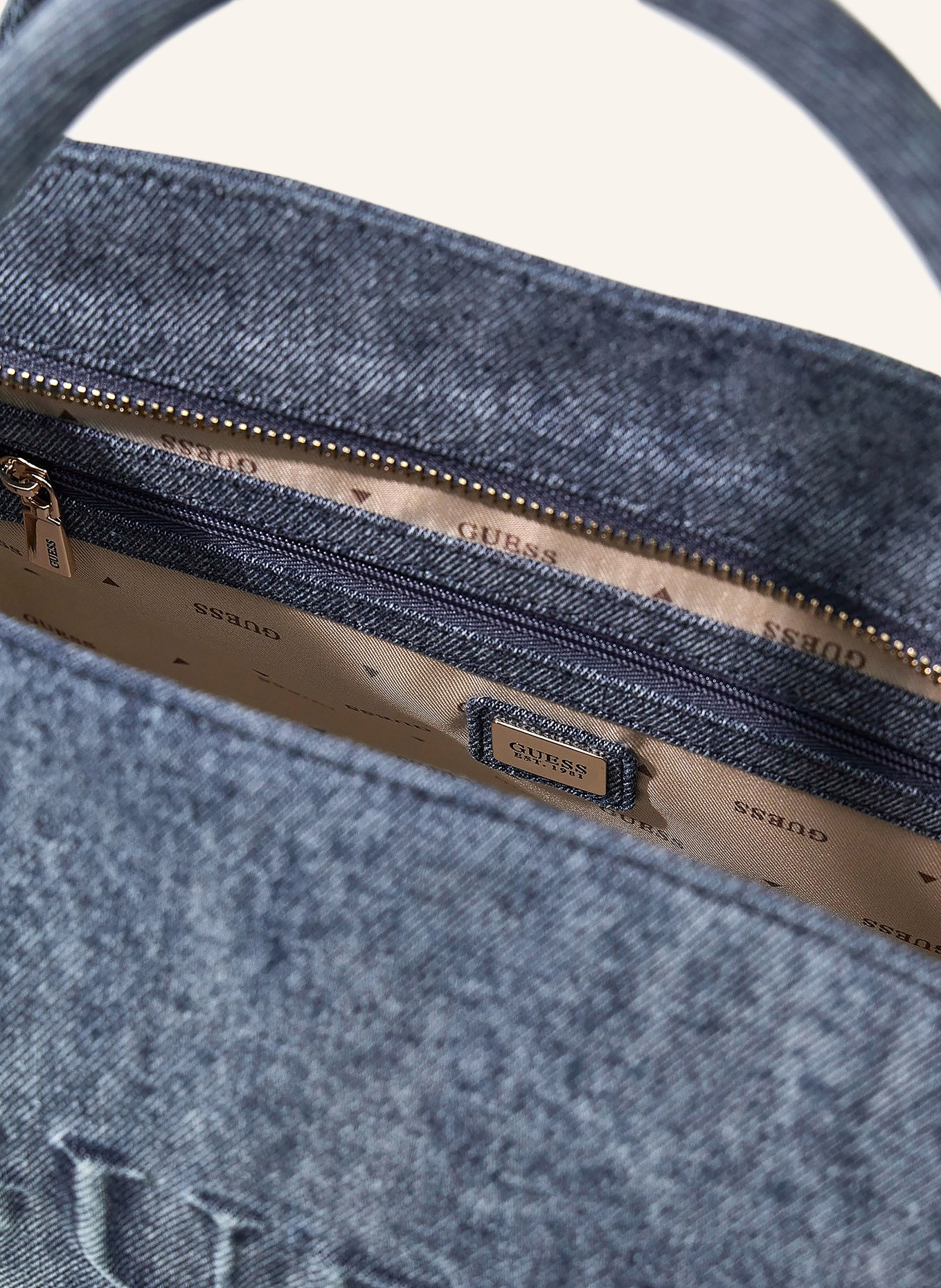 GUESS Sac cabas JODI: BLEU CLAIR