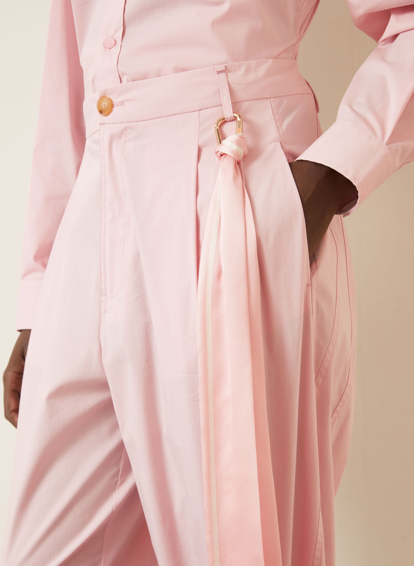 DARKPARK Marlenehose PHEBE: HELLROSA