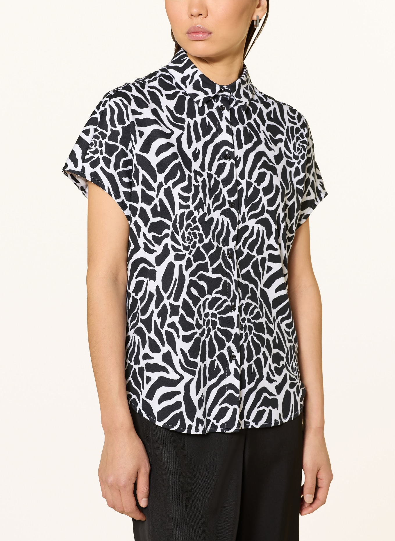 DESOTO Hemdbluse FLORINE: SCHWARZ / WEISS