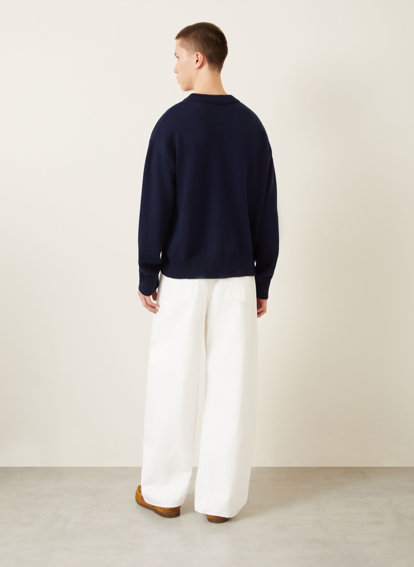 AMI PARIS Pullover: DUNKELBLAU / WEISS