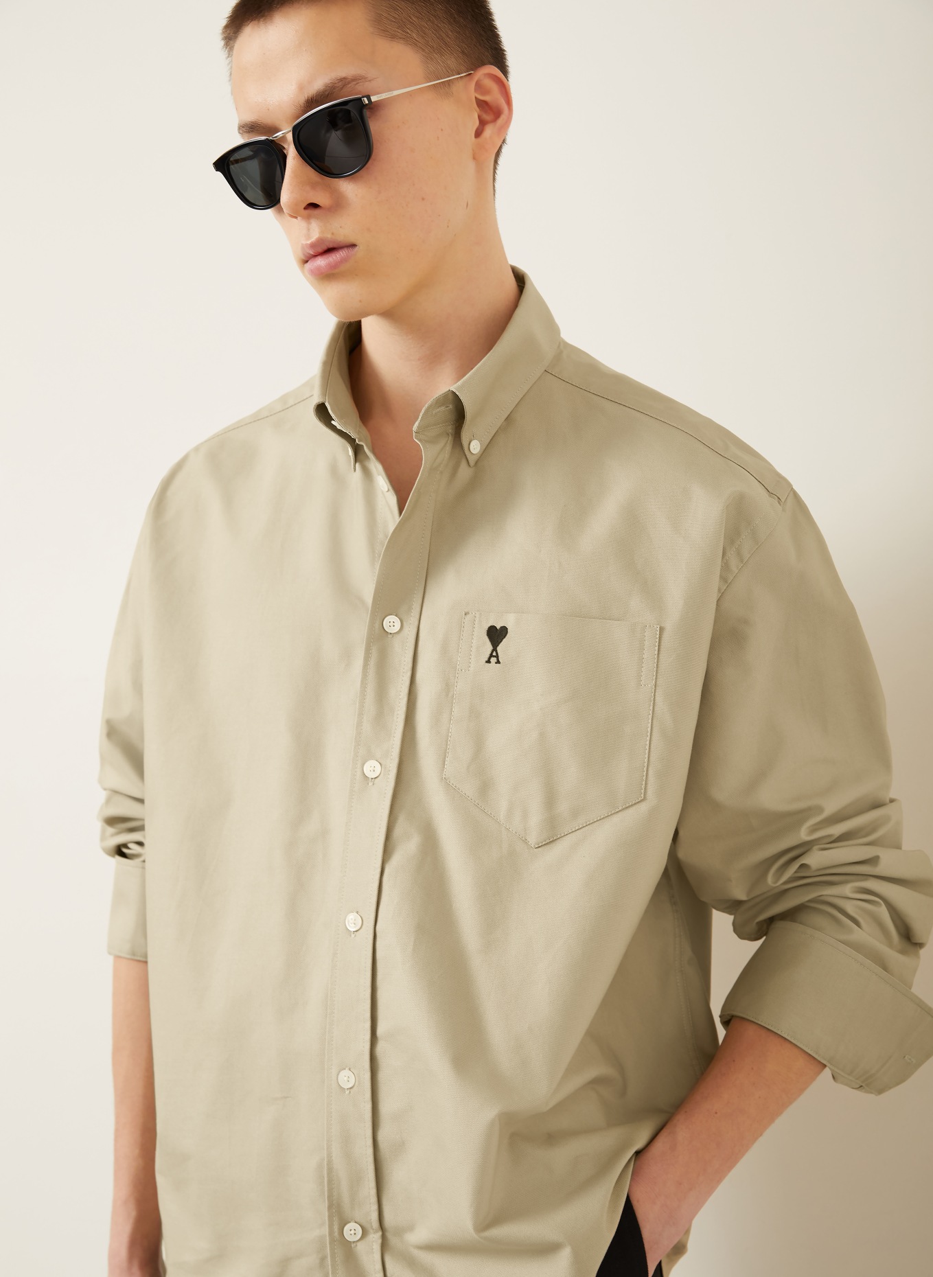 AMI PARIS Hemd Comfort Fit: KHAKI