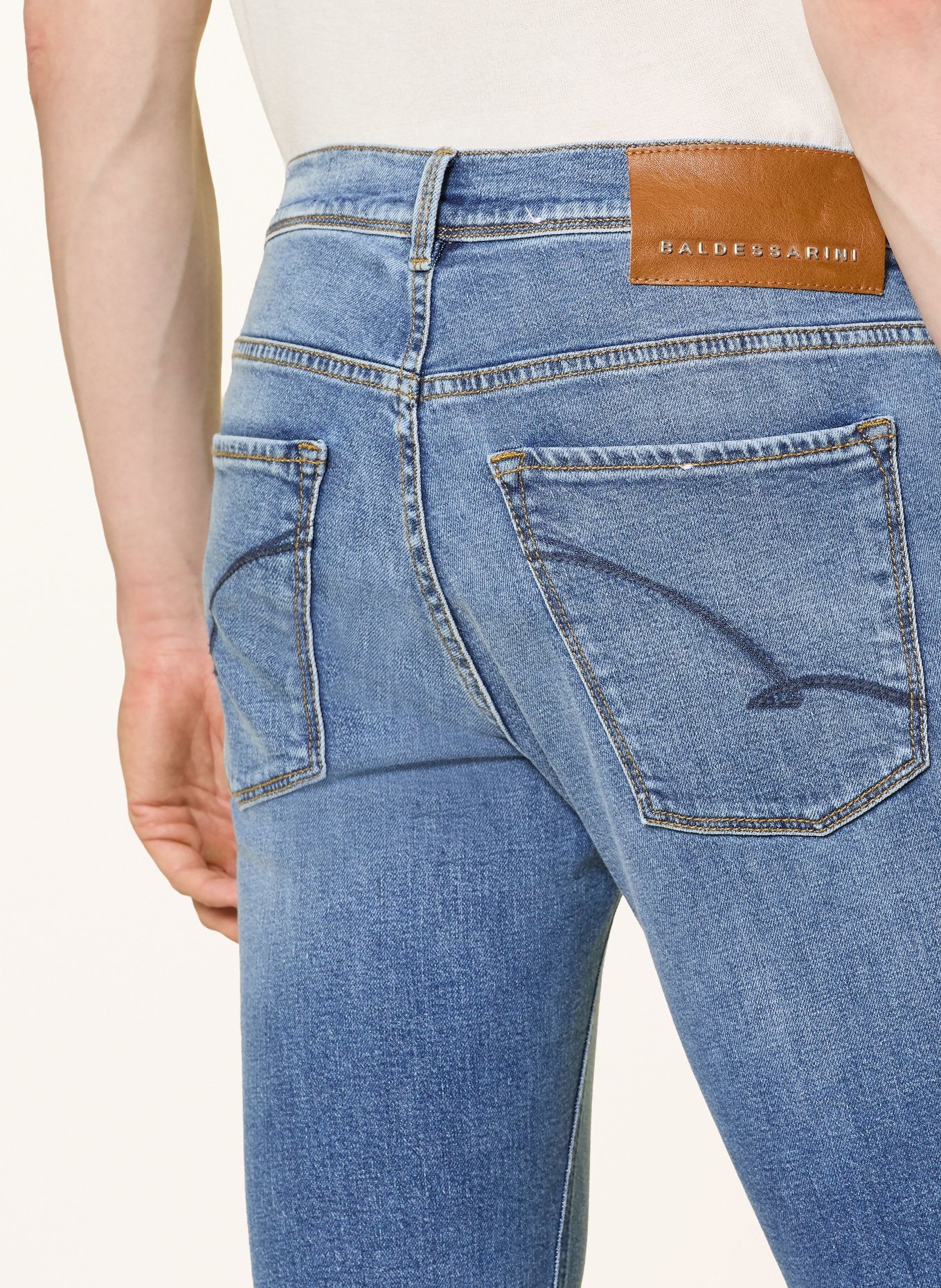 BALDESSARINI Džíny Regular Fit: 6828 blue fashion vintage