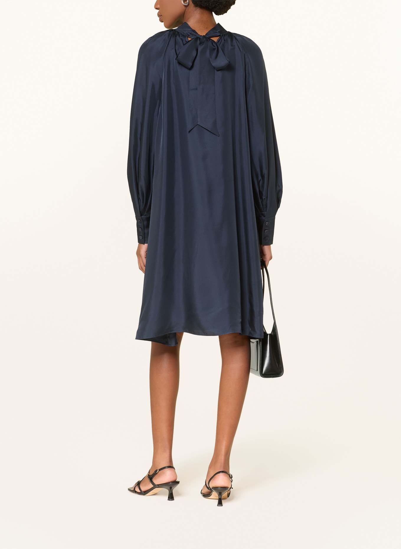 Alcidia da Veiga hedvábné šaty: TMAVĚ MODRÁ