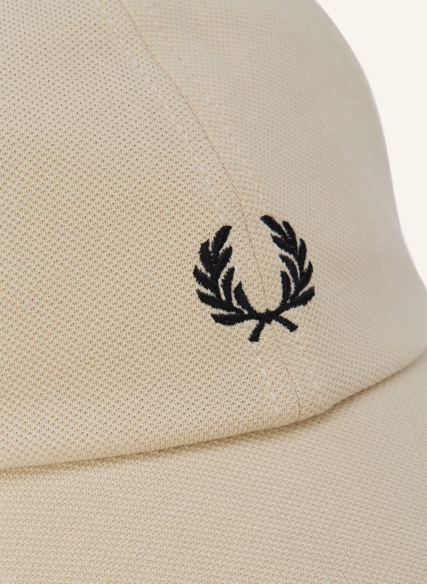 FRED PERRY cap: BEIGE