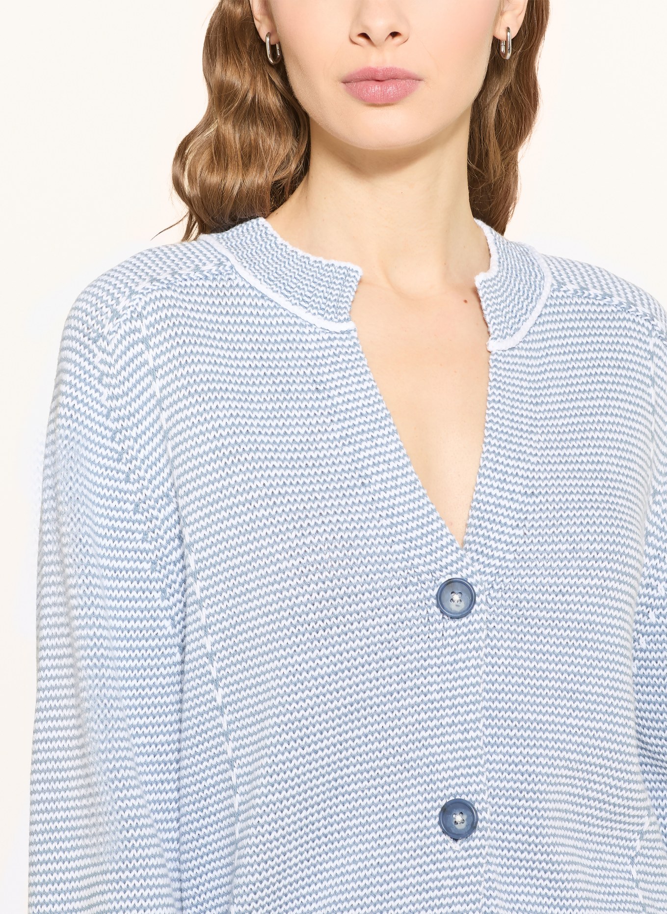 REPEAT Strickjacke: HELLBLAU / WEISS