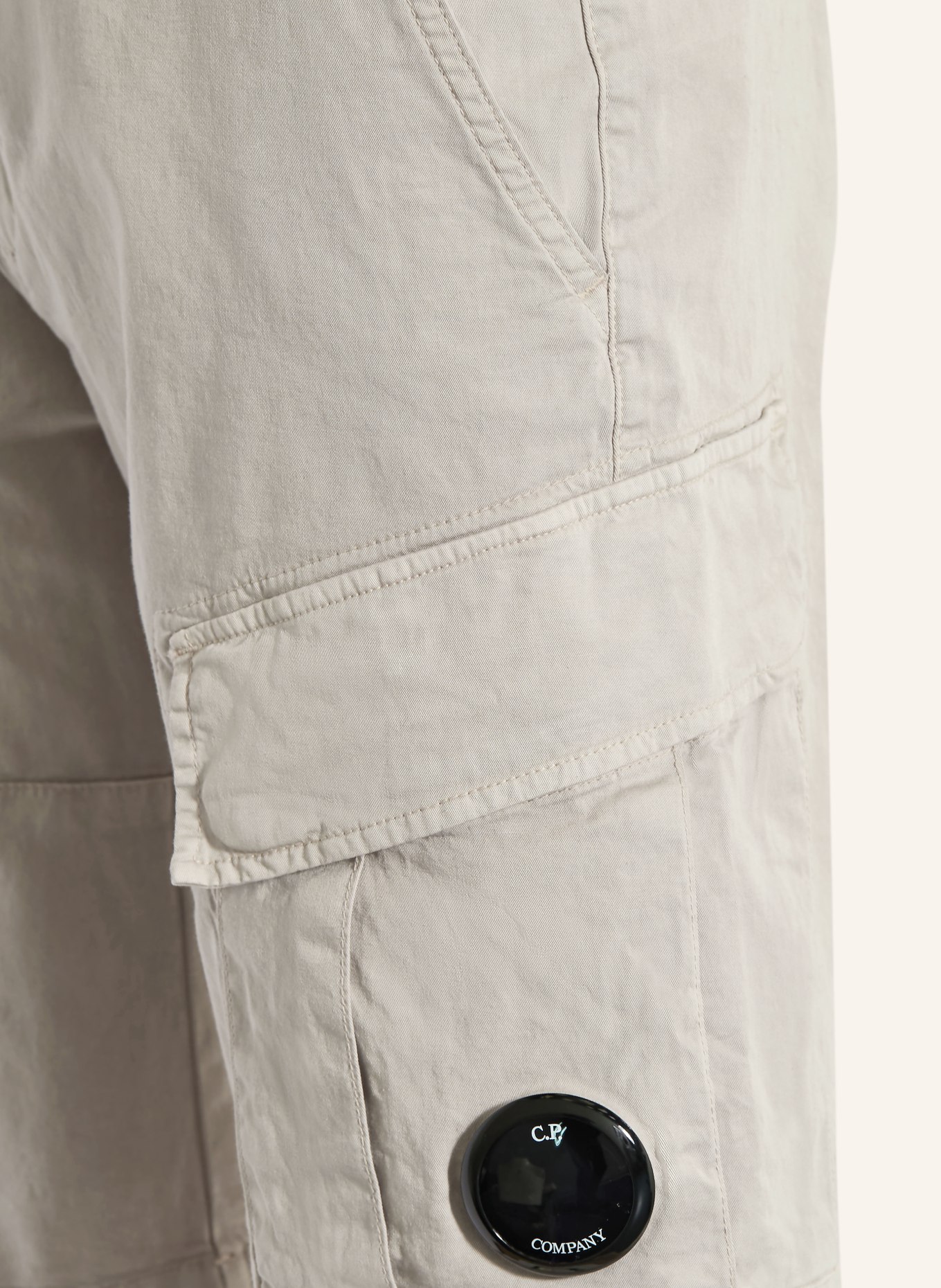 C.P. COMPANY szorty: SZARY