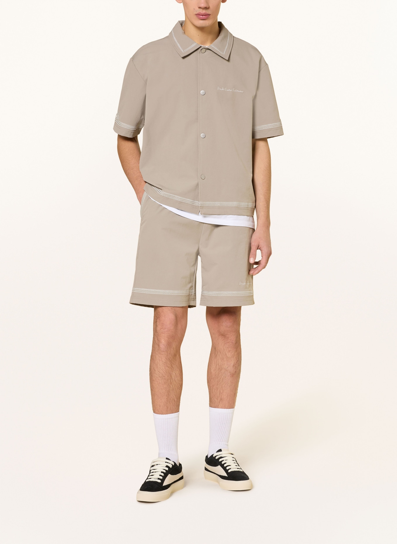 don't waste culture Chemise à manches courtes BENOKA Comfort Fit: TAUPE / BLANC