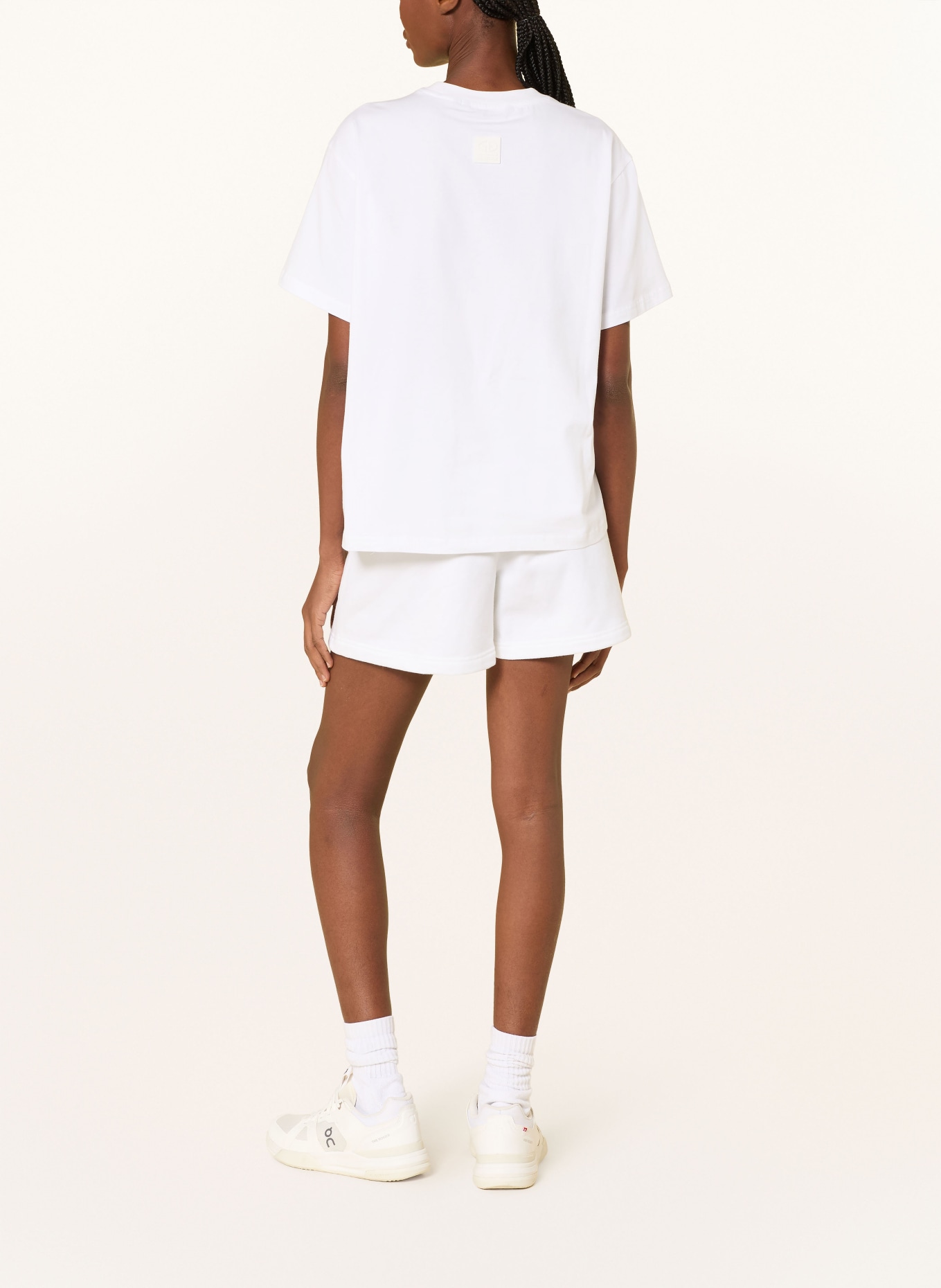 GOLDBERGH Koszulka AURELIA: BIAŁY / ZŁOTY