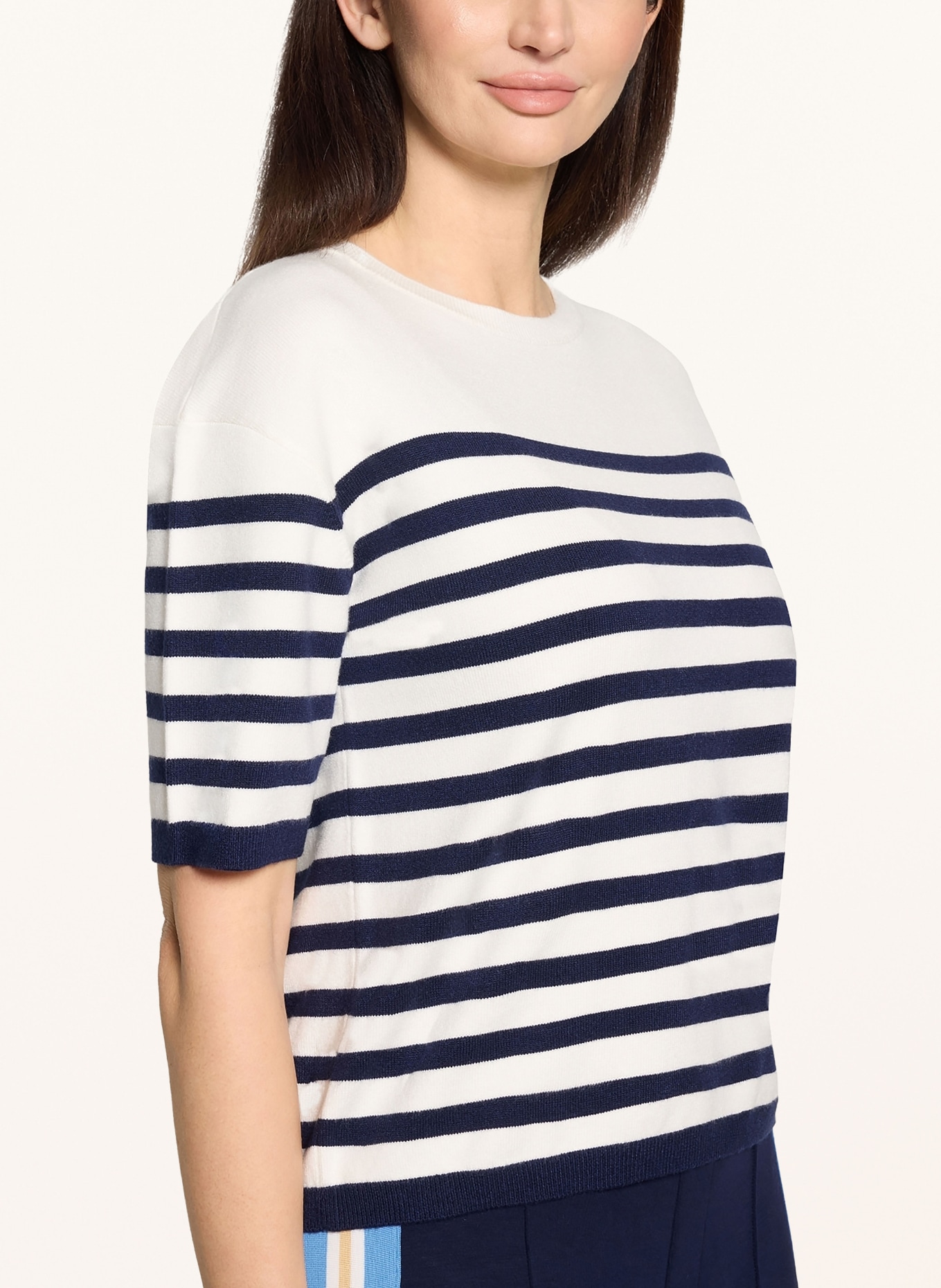 CARTOON knit shirt: WHITE / DARK BLUE