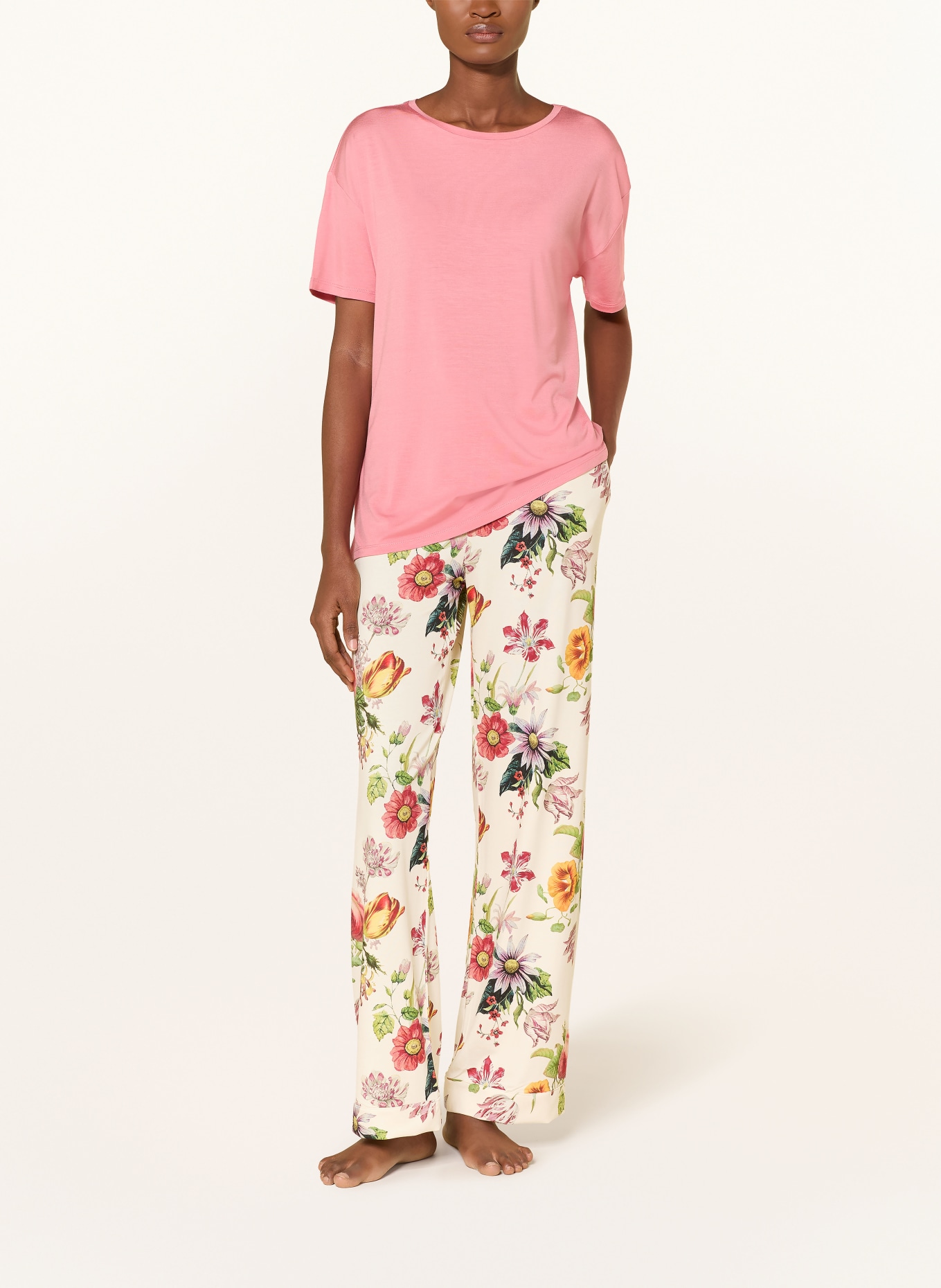 ESSENZA Spací kalhoty NORA FLOREA: KRÉMOVÁ / TMAVĚ ČERVENÁ / ZELENÁ