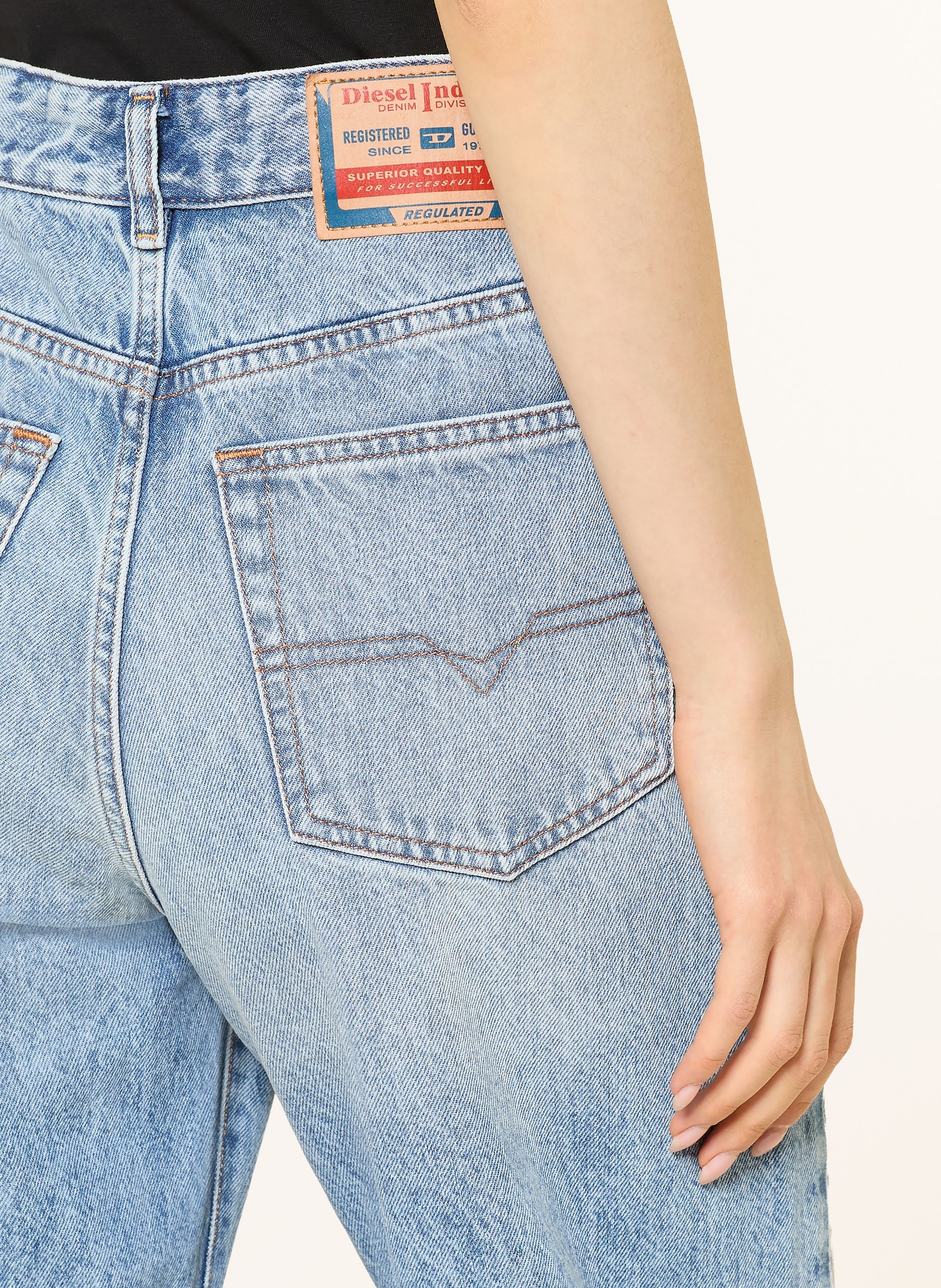 DIESEL Rovné džíny 1971 D-SENT: 01 DENIM