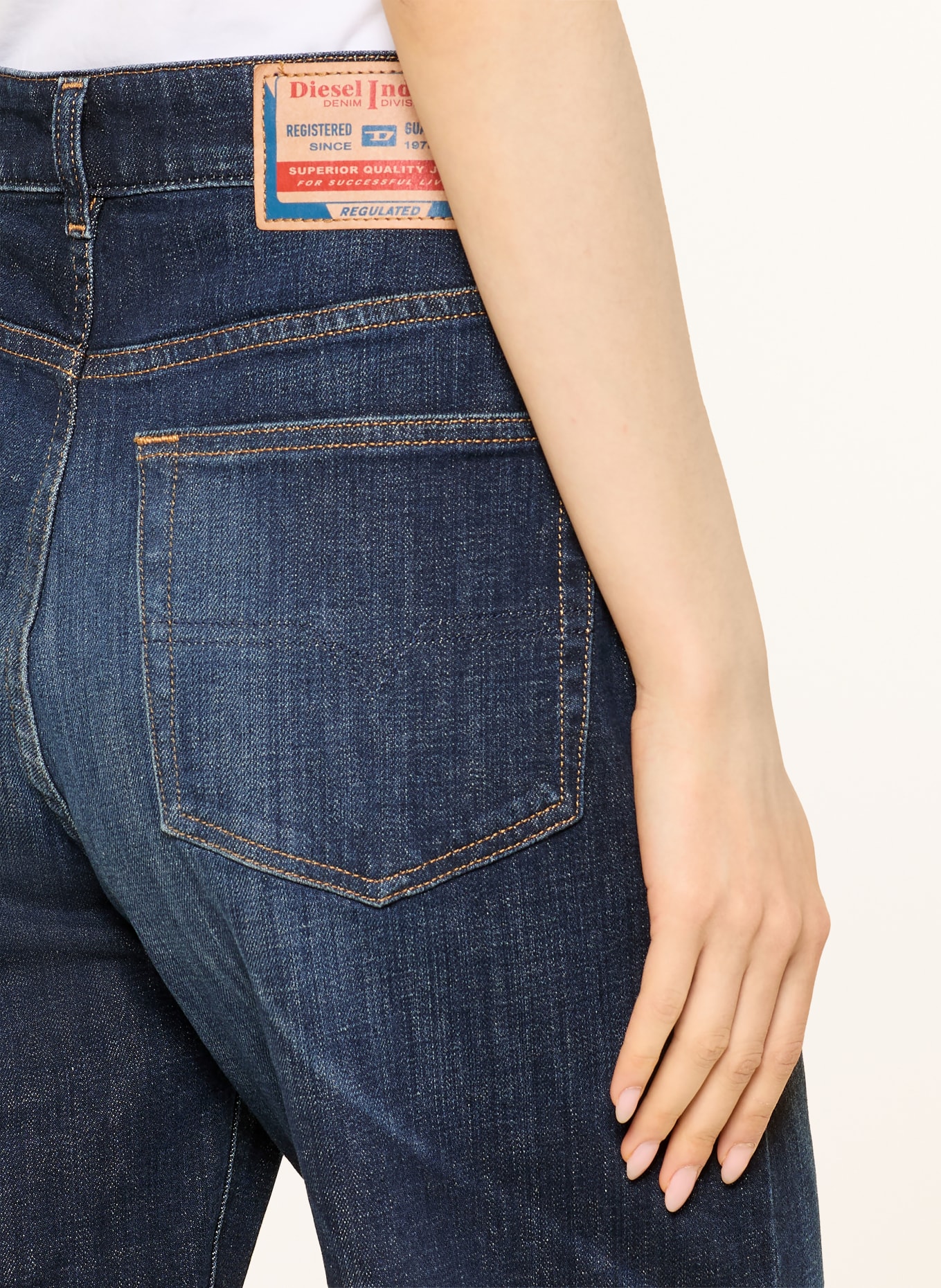 DIESEL Straight jeans 1971 D-SENT: 01