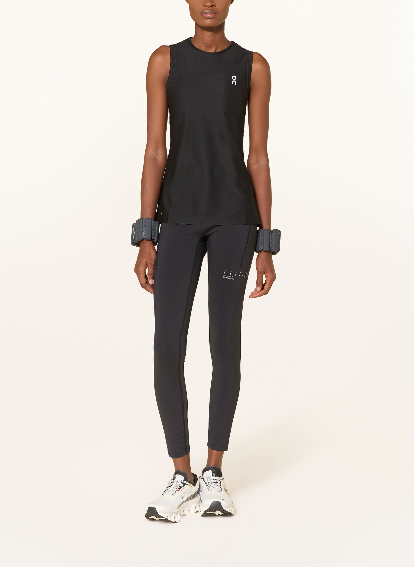 On Tílko COURT: ČERNÁ