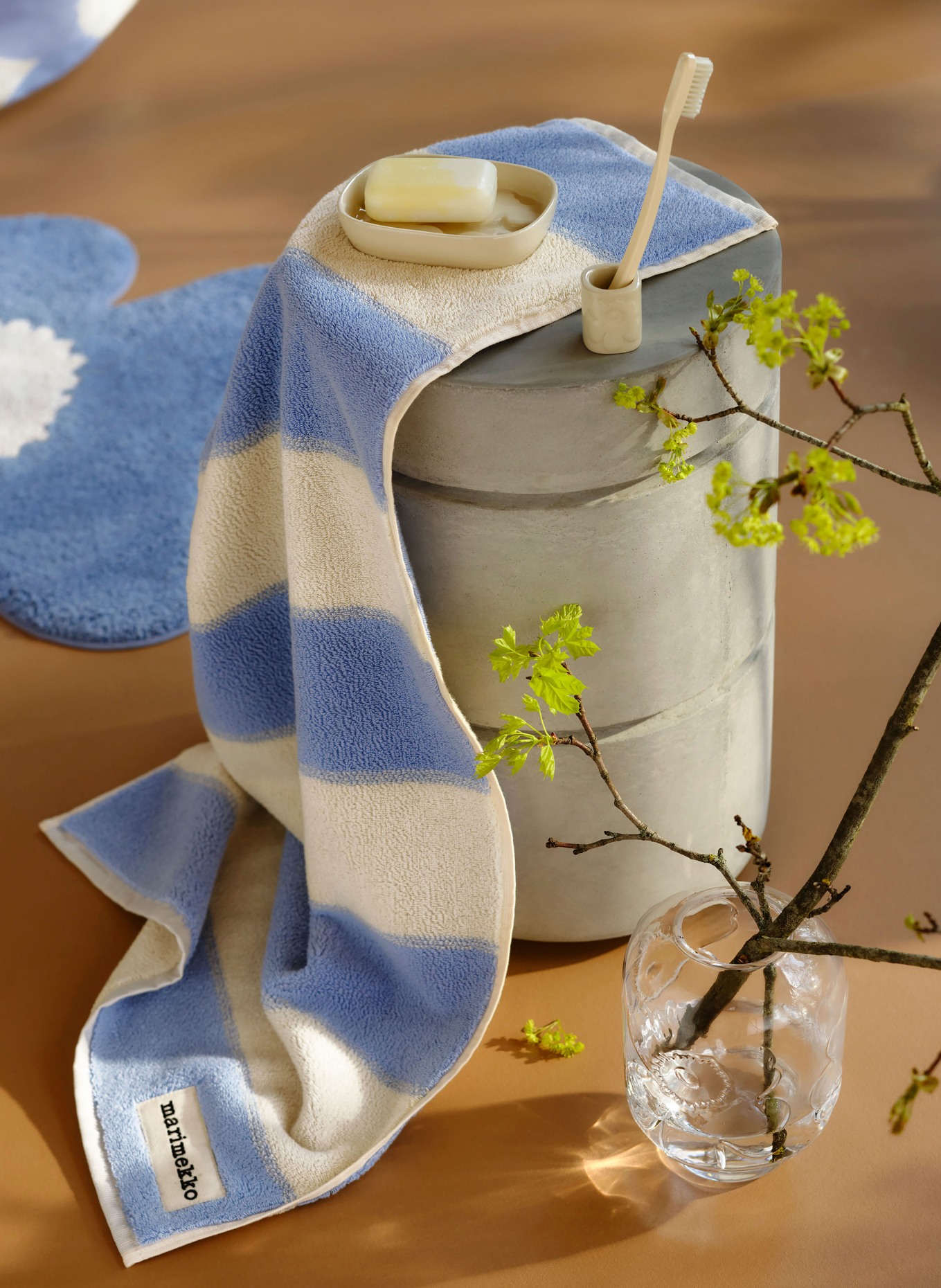 marimekko Handtuch GALERIA: HELLBLAU / ECRU