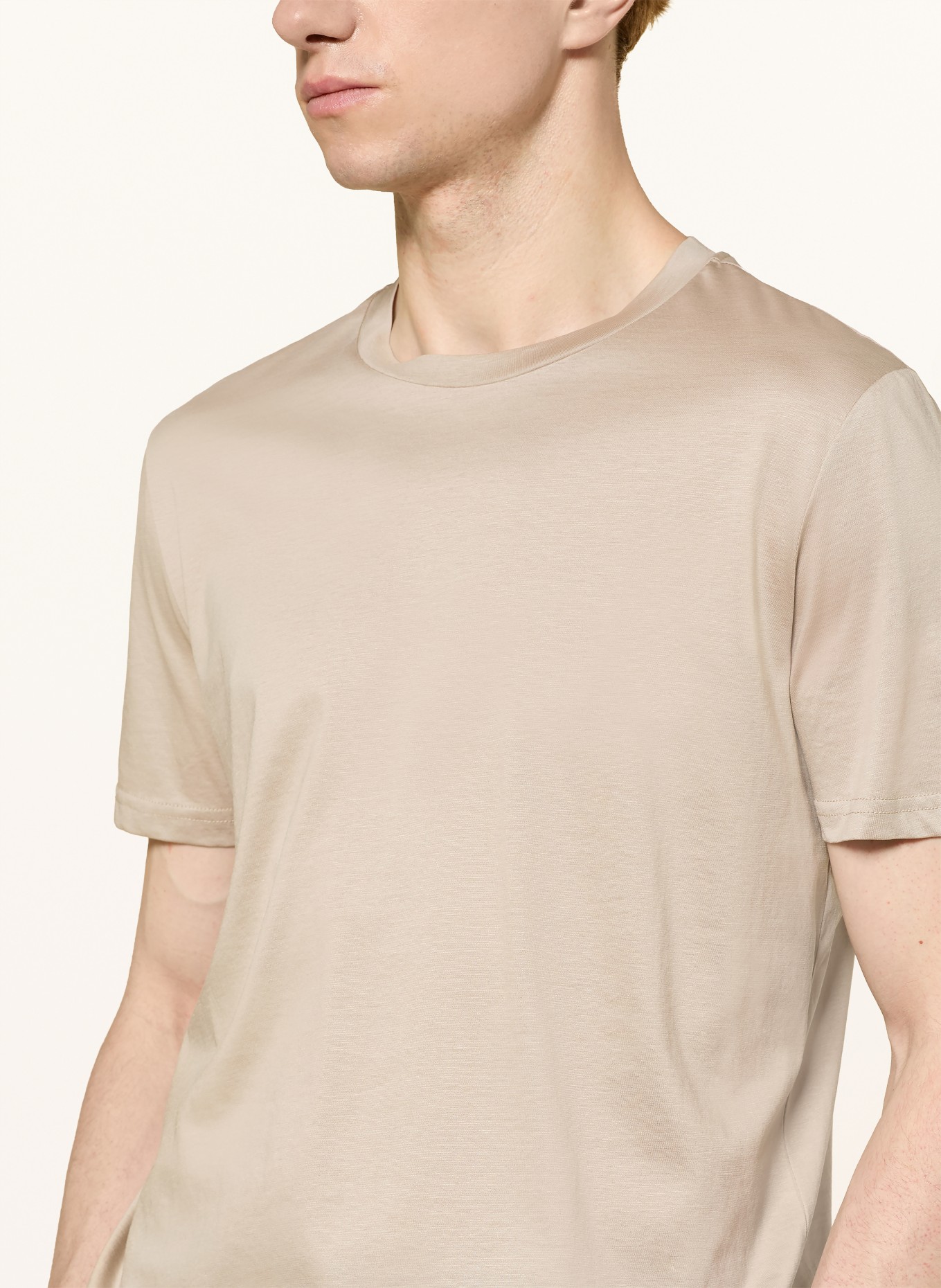 DISTRETTO 12 T-Shirt MENTA: BEIGE