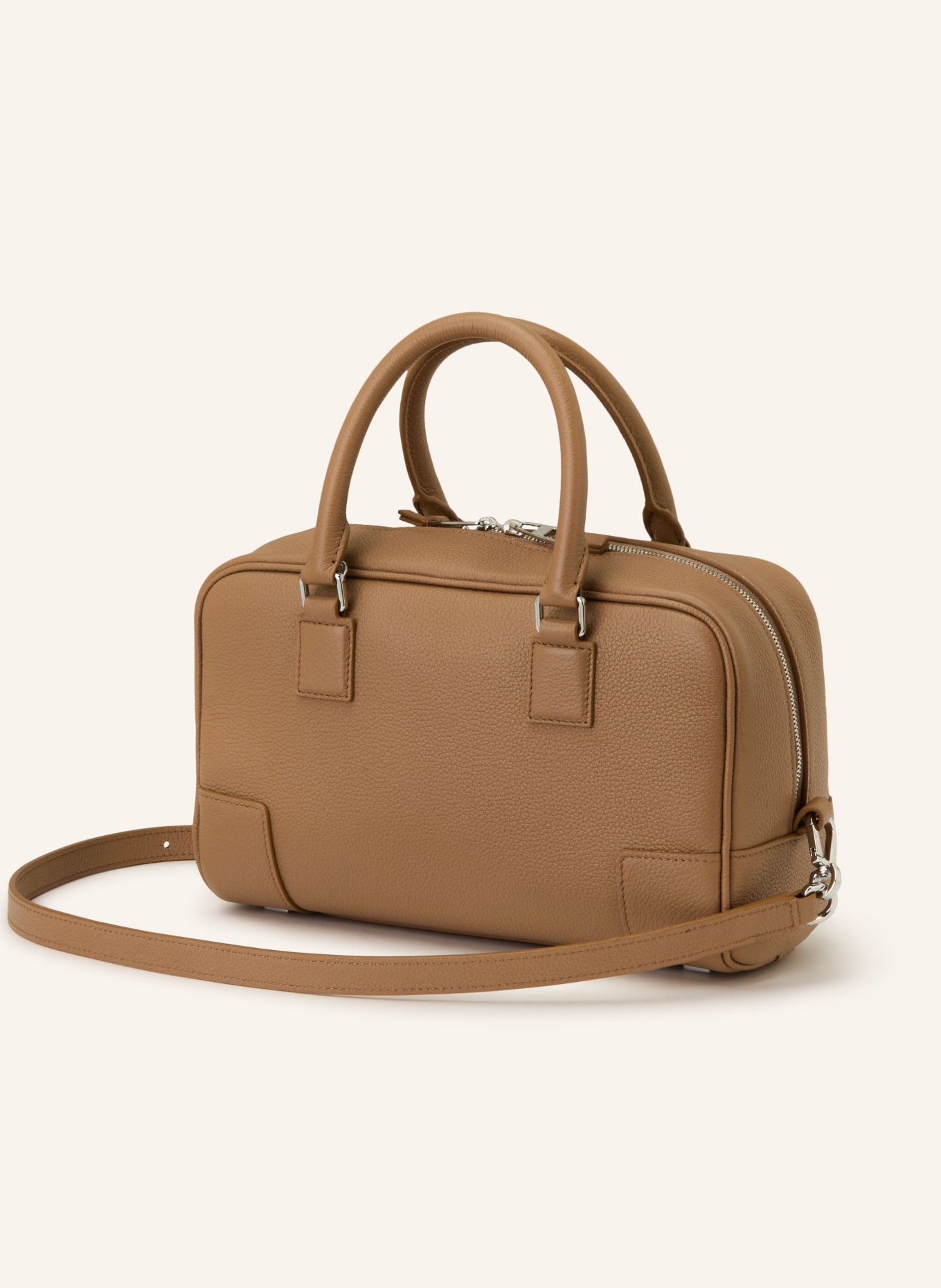 LOEWE Umhängetasche AMAZONA: COGNAC / SILBER