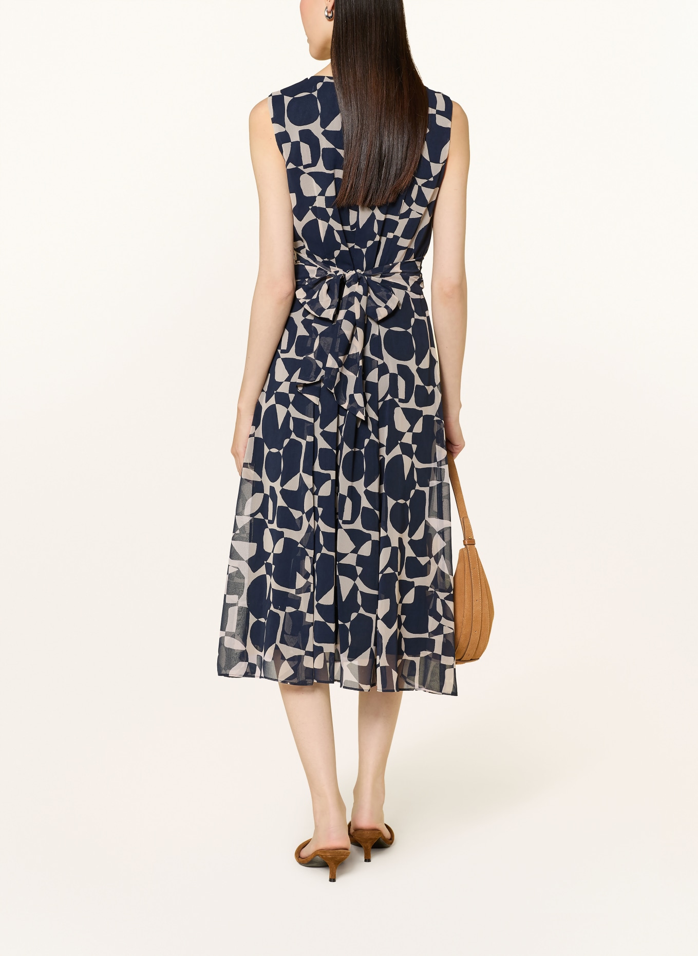 BETTY&CO šaty: TMAVĚ MODRÁ / BÉŽOVÁ