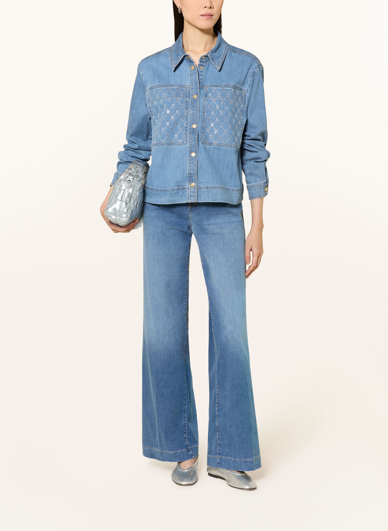 Betty Barclay Bluzka jeansowa z kamieniami ozdobnymi: JASNONIEBIESKI