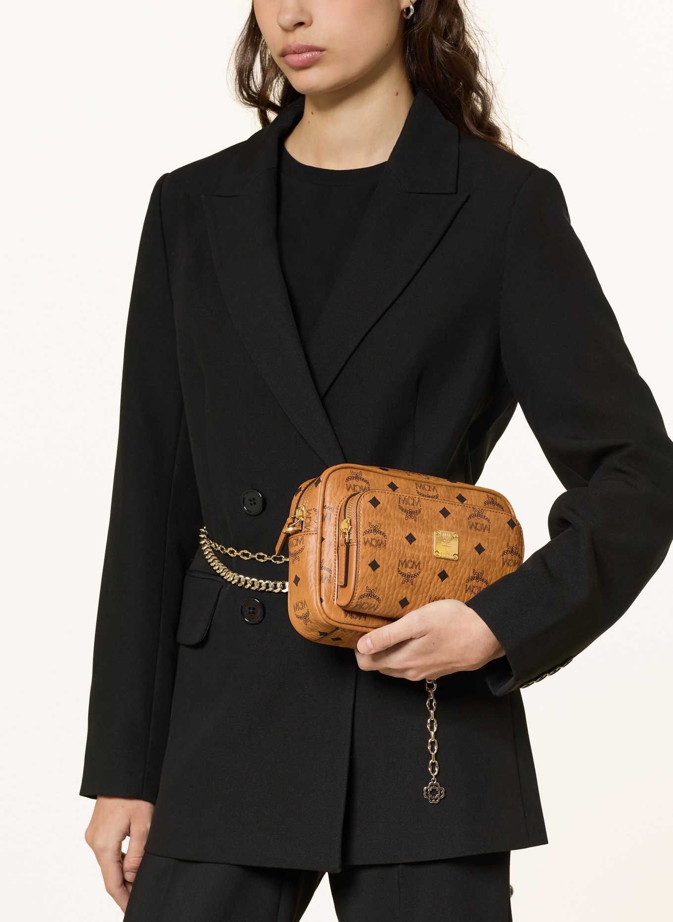 MCM Umhängetasche AREN: COGNAC / GOLD / SCHWARZ