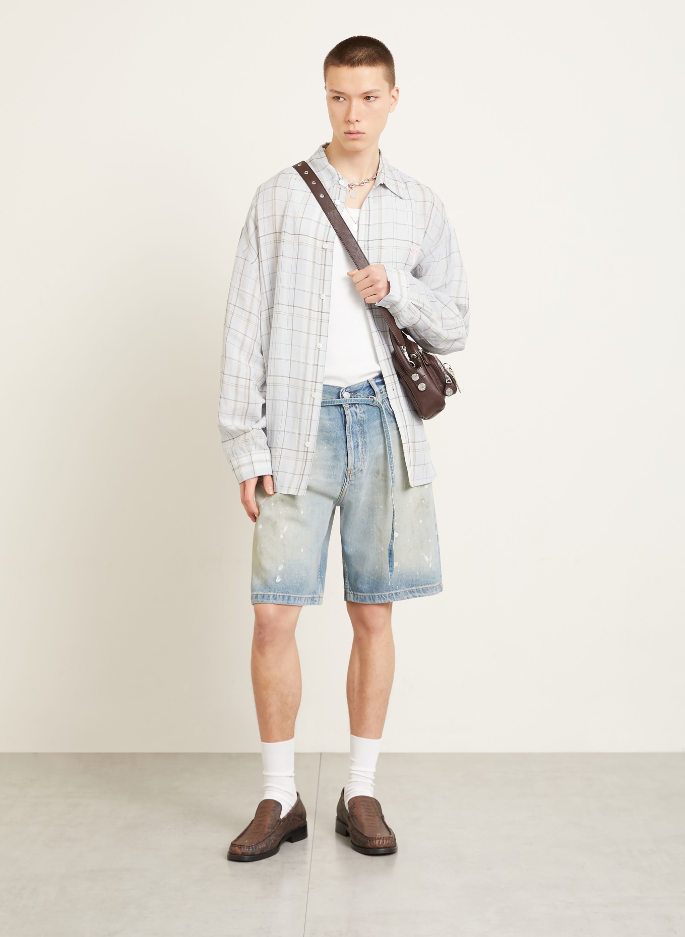 Acne Studios Hemd Comfort Fit mit Glitzergarn: CREME / GOLD / BRAUN