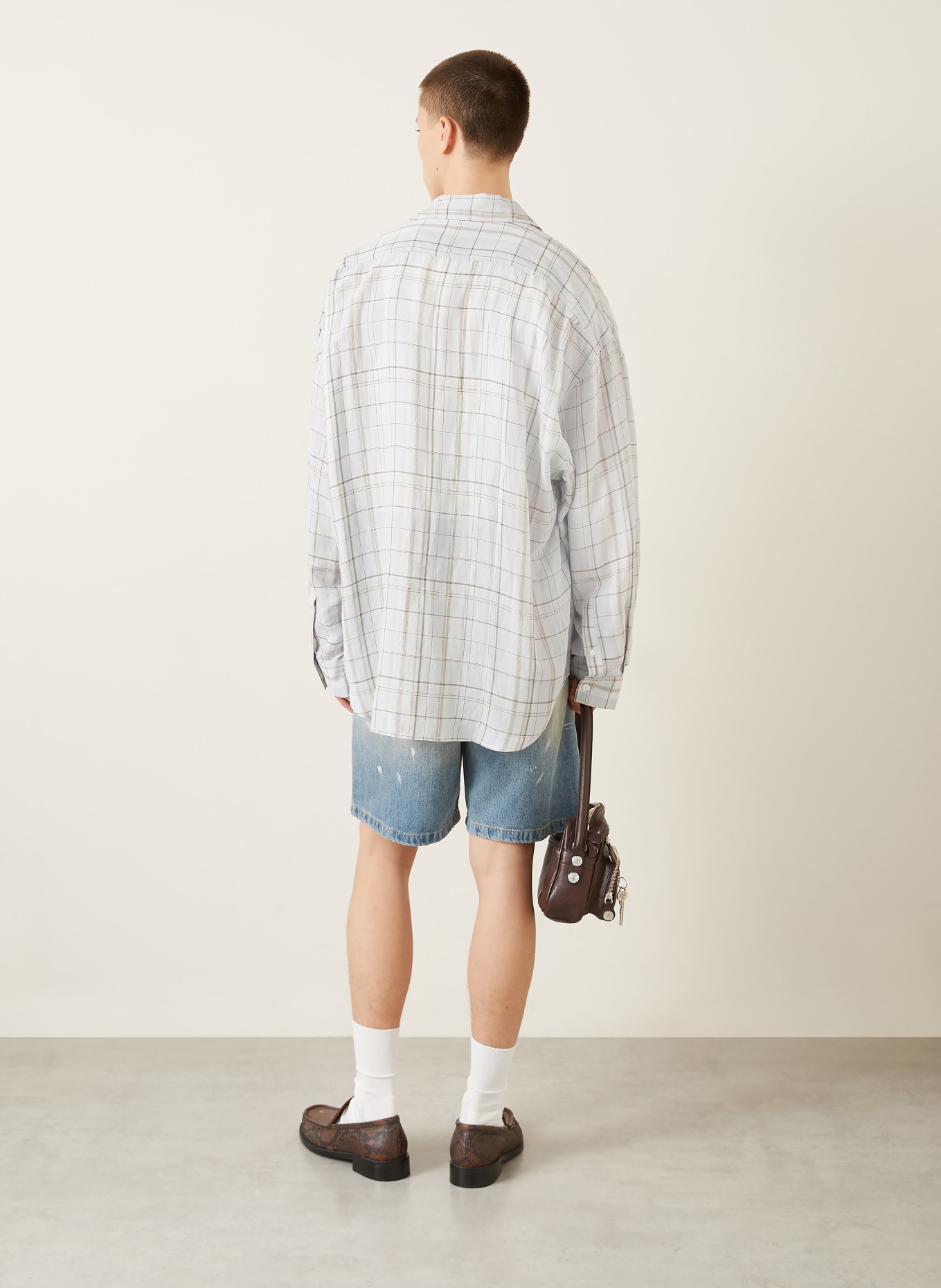 Acne Studios Hemd Comfort Fit mit Glitzergarn: CREME / GOLD / BRAUN