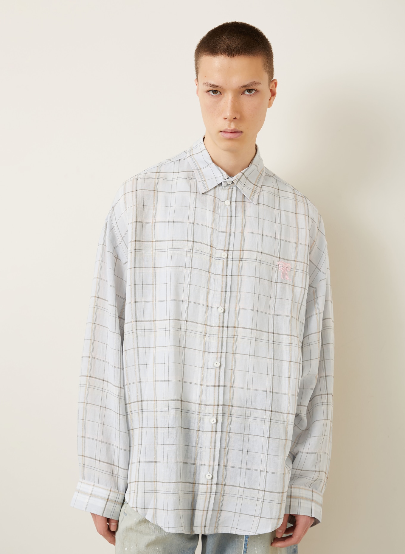 Acne Studios Hemd Comfort Fit mit Glitzergarn: CREME / GOLD / BRAUN