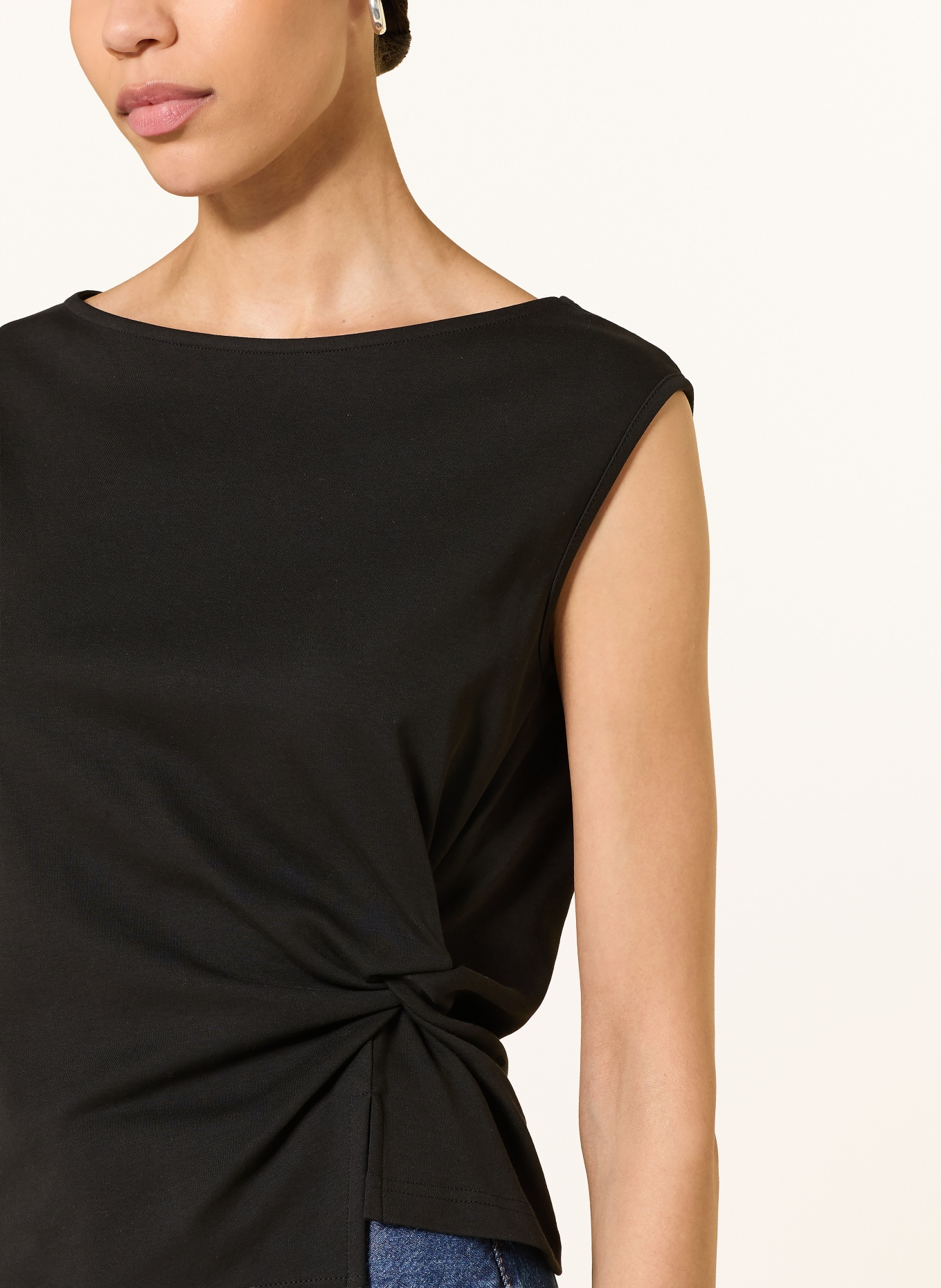 lilienfels Nahoru: ČERNÁ