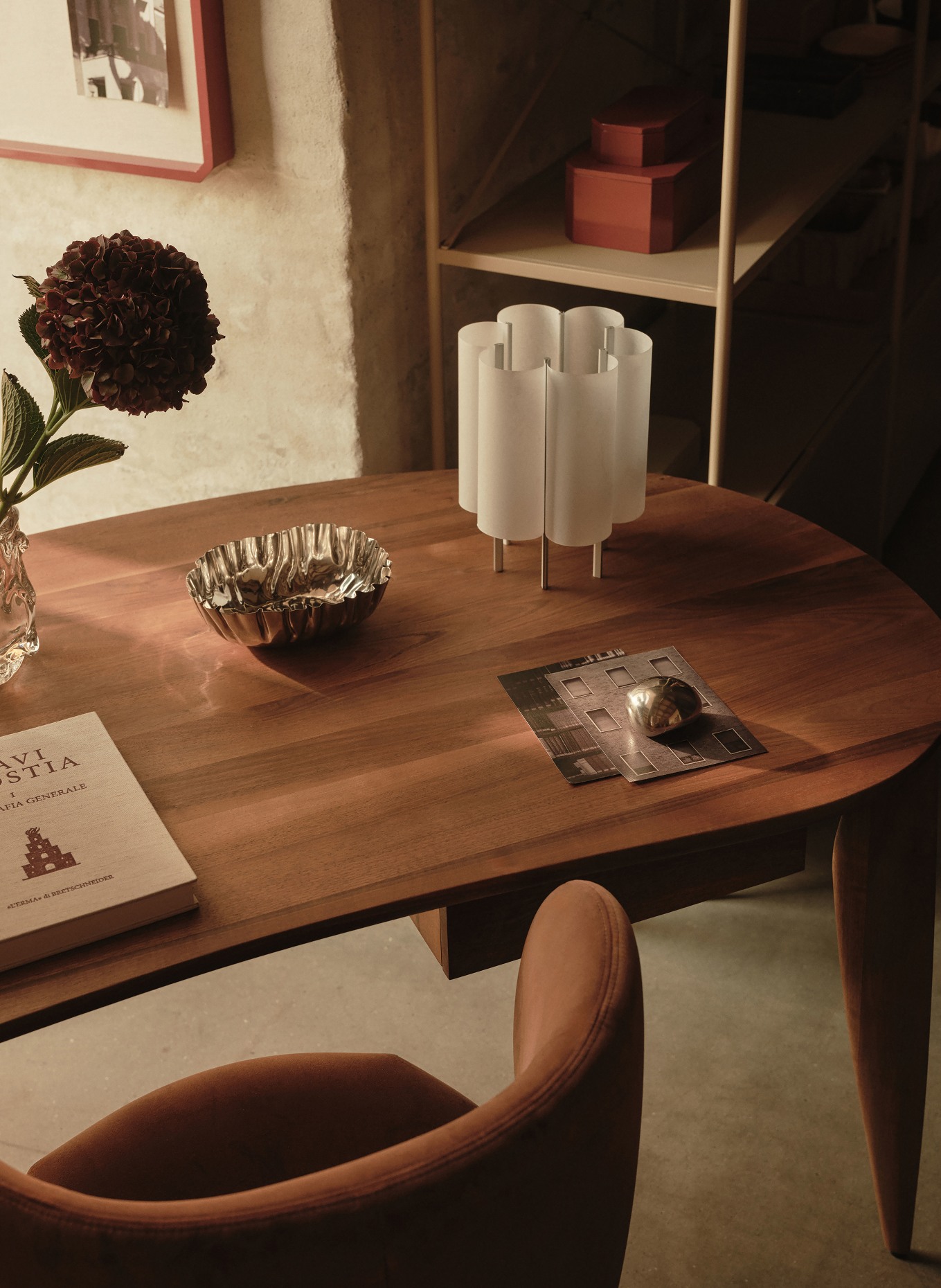 Ferm LIVING Tischleuchte BOE: SILBER / WEISS