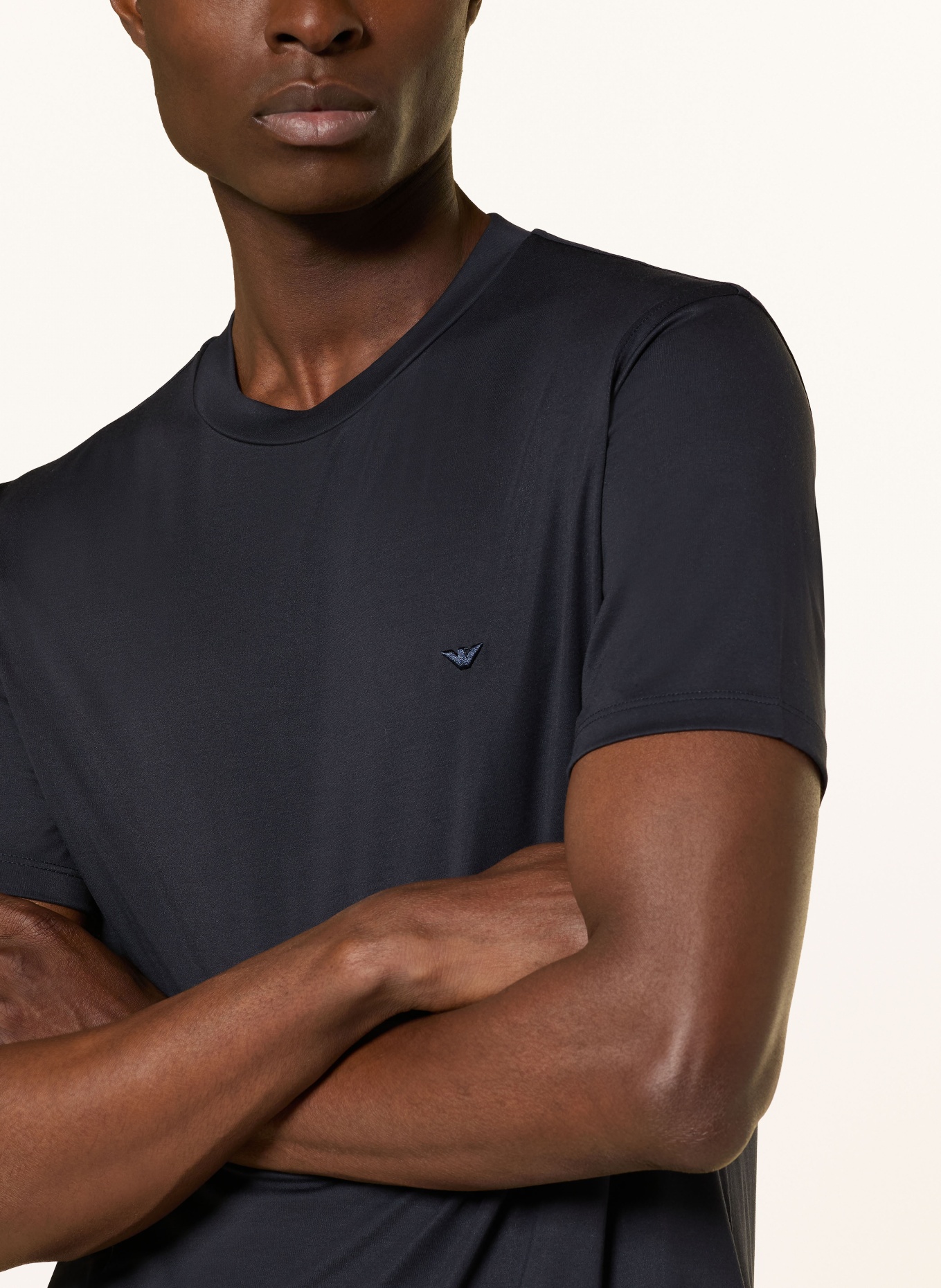 EMPORIO ARMANI tričko: TMAVĚ MODRÁ