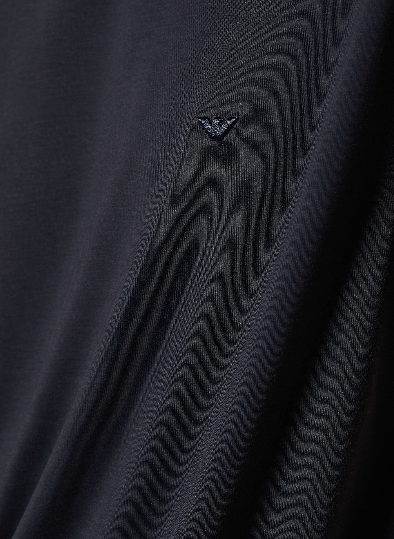 EMPORIO ARMANI tričko: TMAVĚ MODRÁ