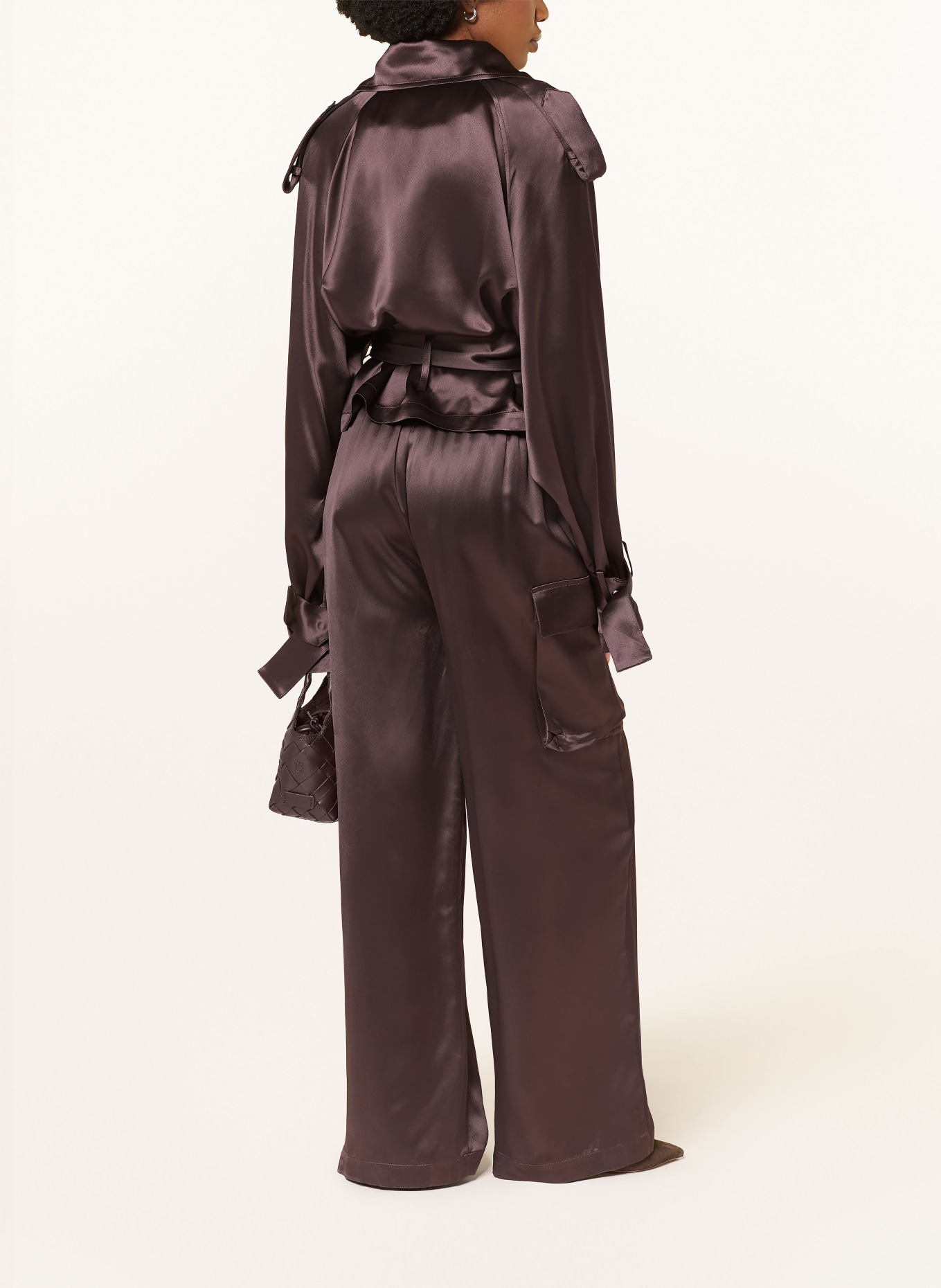 The Frankie Shop Zavinovací halenka SIMONA ze saténu: TMAVĚ HNĚDÁ