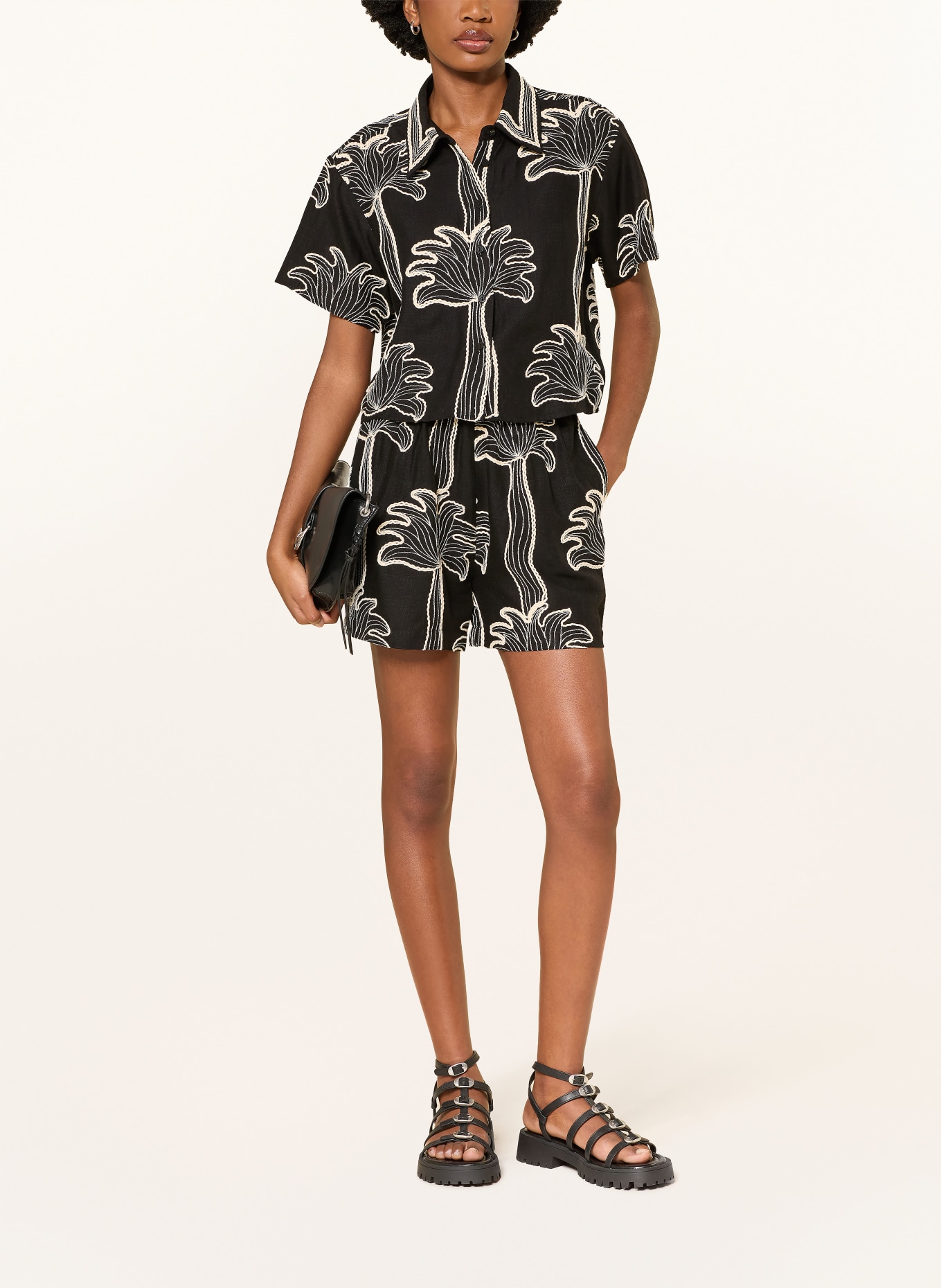 MRS & HUGS short: NOIR / CRÈME