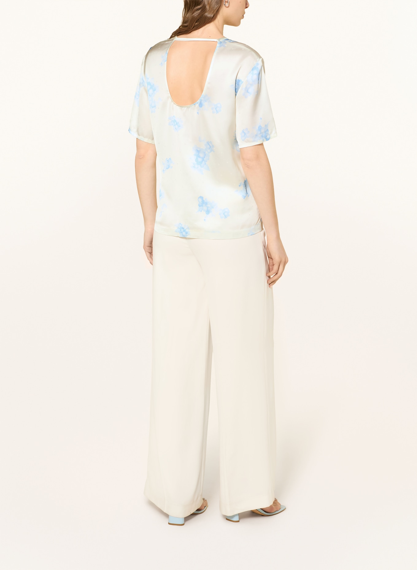 TIGER OF SWEDEN Satinová halenka ROBYN: KRÉMOVÁ / TMAVĚ MODRÁ