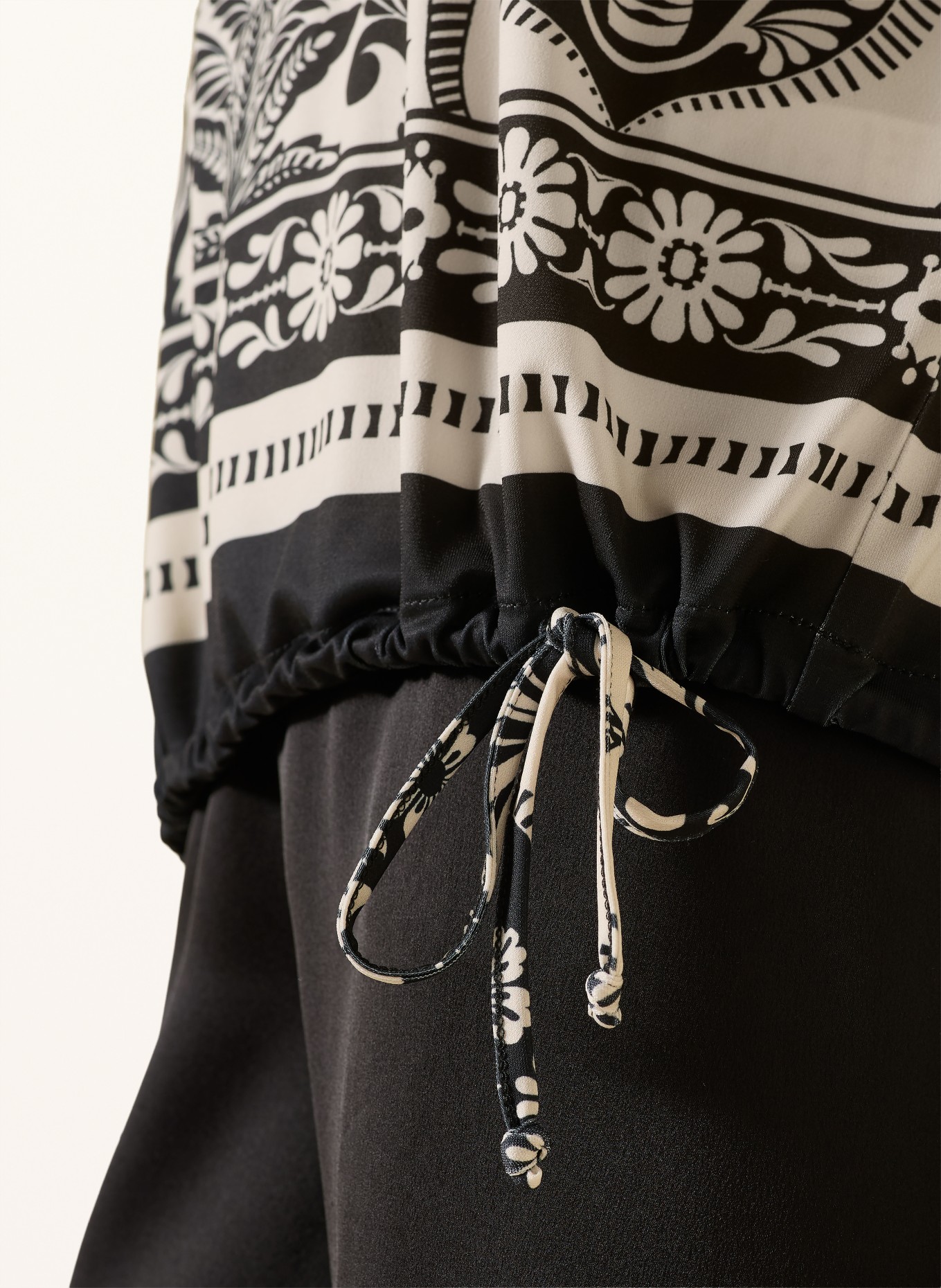 Miss Lagotte Blusenshirt: ECRU / SCHWARZ