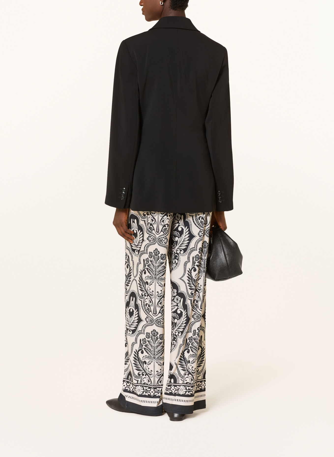 Miss Lagotte Spodnie z materiału typu marlene: CZARNY / BEŻOWY