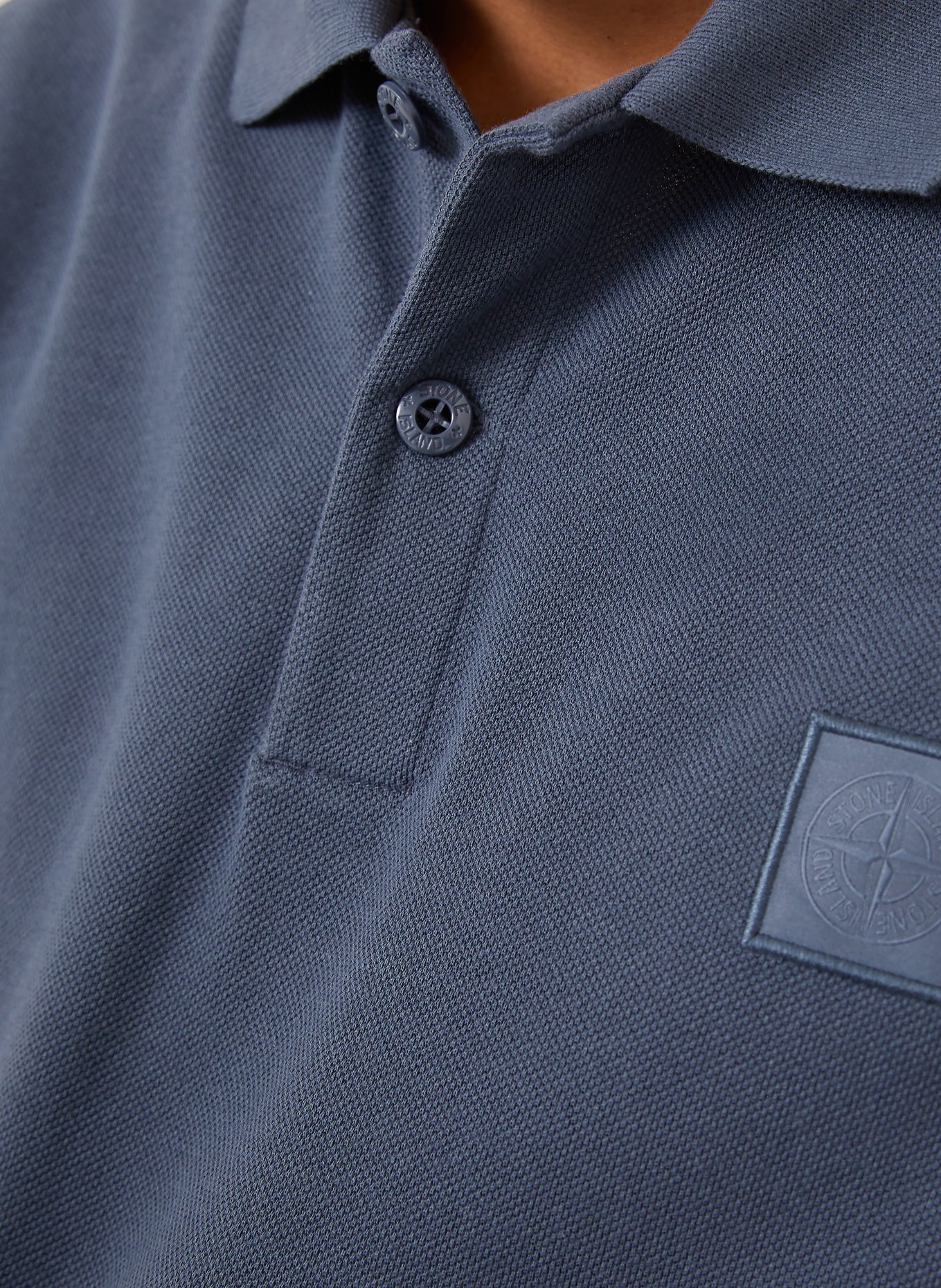 STONE ISLAND Piqué polokošile GHOST: ČERNOŠEDÁ