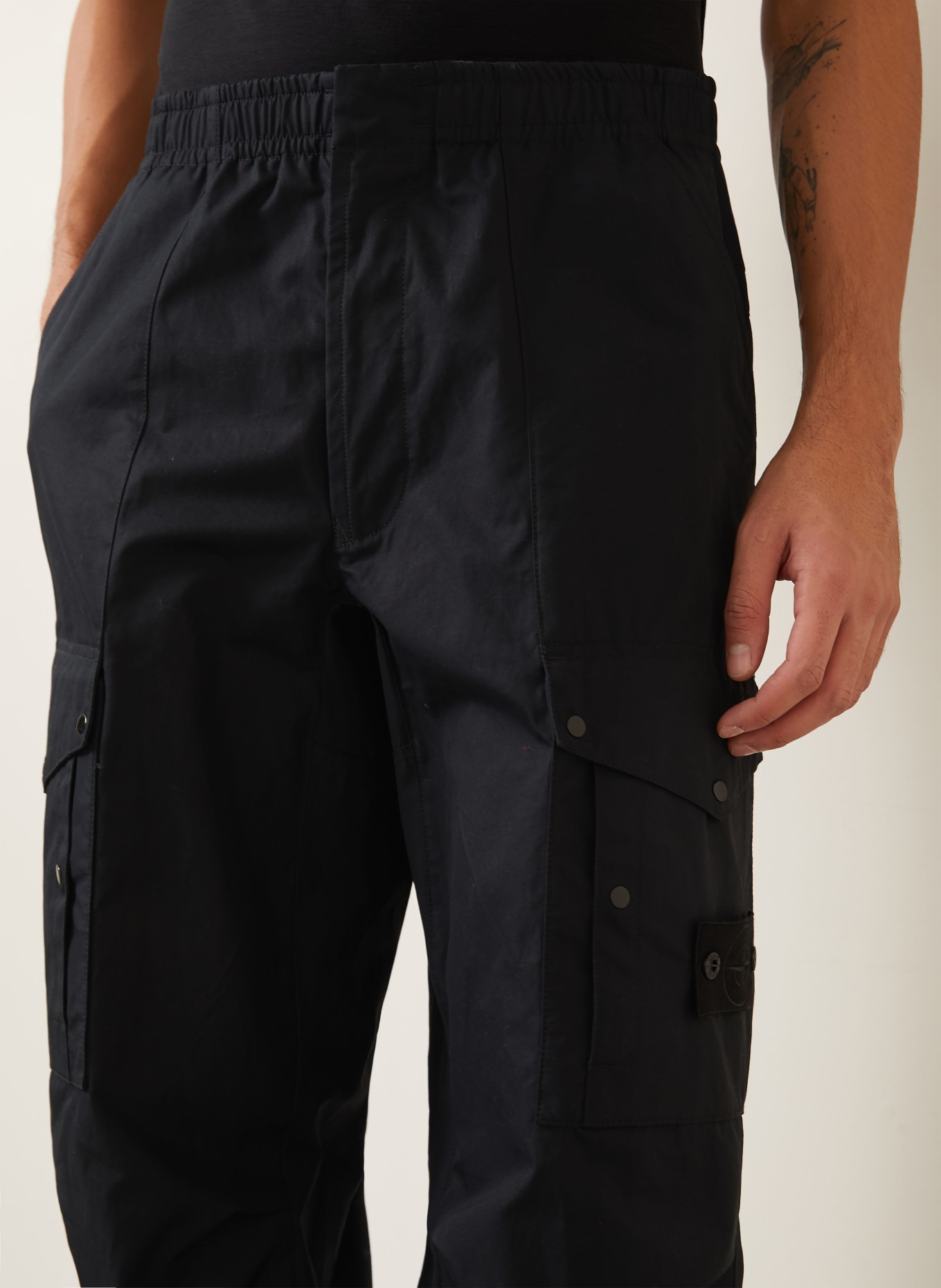 STONE ISLAND Cargohose GHOST Regular Fit: SCHWARZ